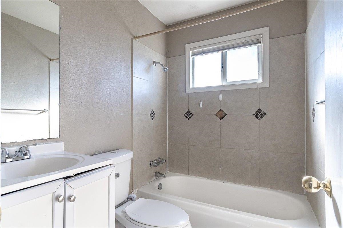 Detail Gallery Image 15 of 16 For 4459 La Cresta Way #4,  Stockton,  CA 95207 - 2 Beds | 1 Baths