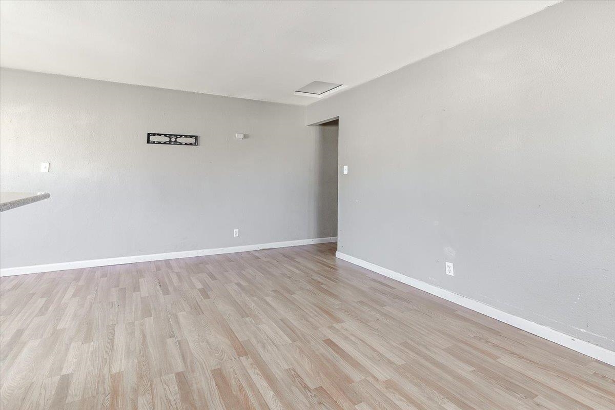 Detail Gallery Image 5 of 16 For 4459 La Cresta Way #4,  Stockton,  CA 95207 - 2 Beds | 1 Baths