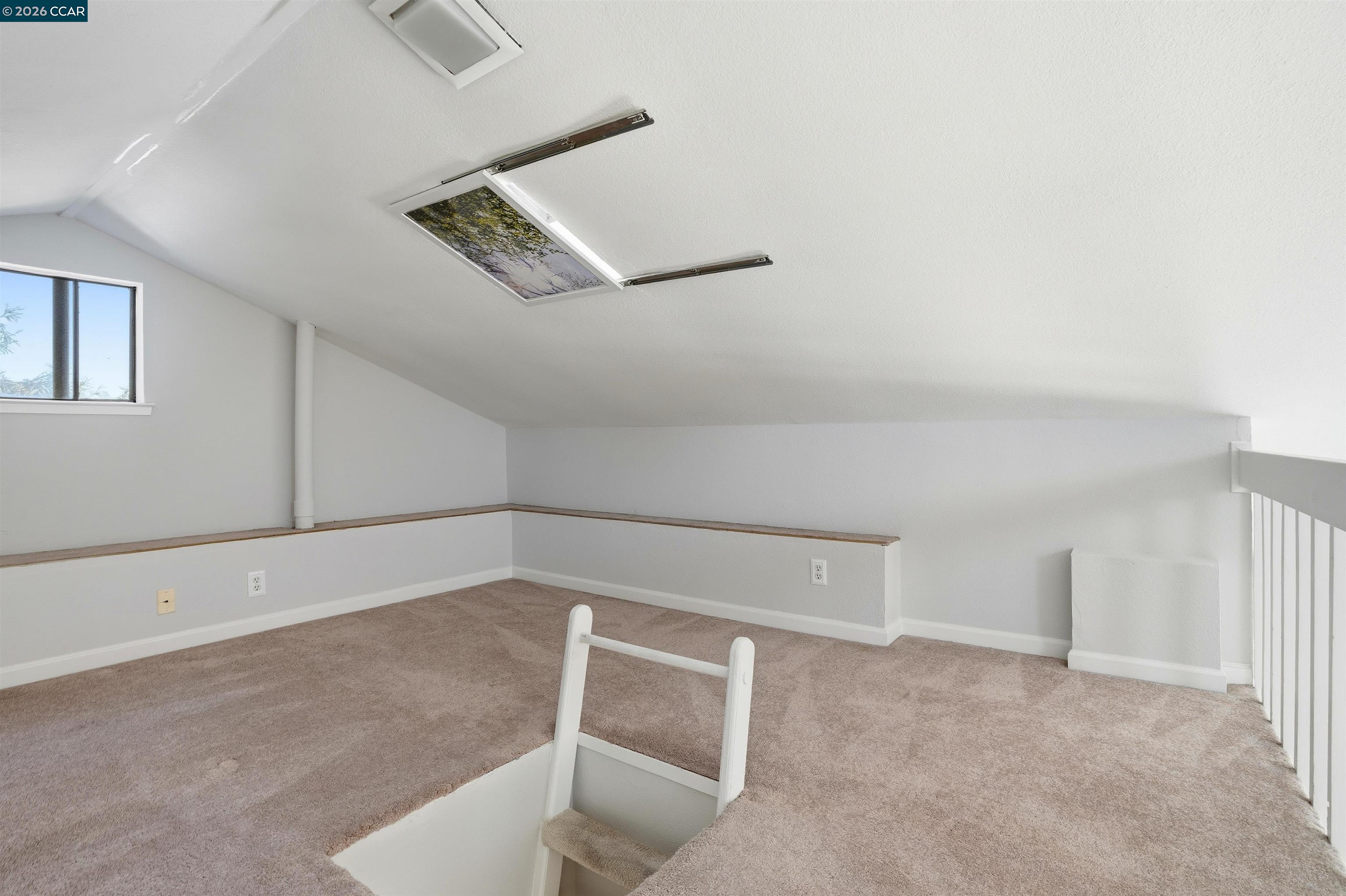 Detail Gallery Image 17 of 32 For 824 Cedar St #B,  Redwood City,  CA 94063 - 2 Beds | 1/1 Baths