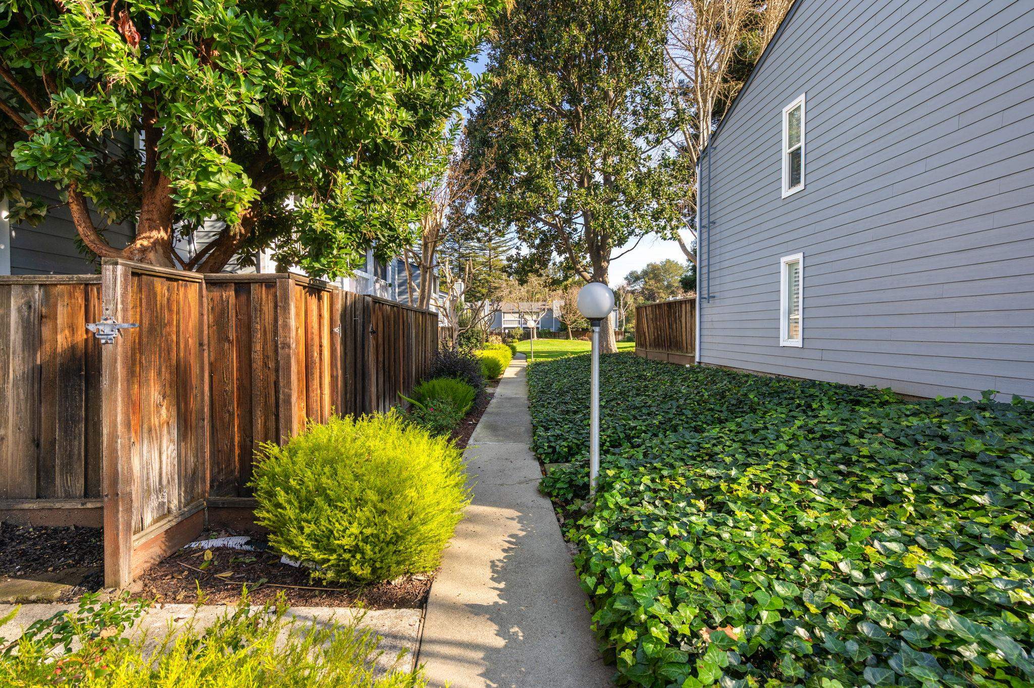Detail Gallery Image 34 of 38 For 218 Ashley Cir, Danville,  CA 94526 - 2 Beds | 2 Baths
