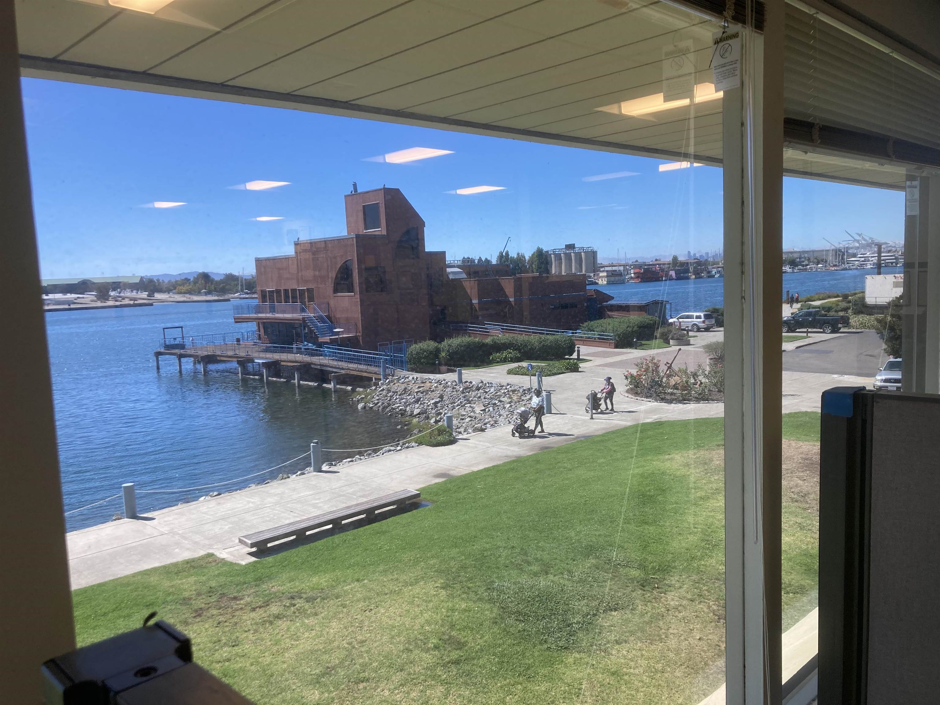 Detail Gallery Image 4 of 8 For 11 Embarcadero  #210, Oakland,  CA 94607 - – Beds | – Baths