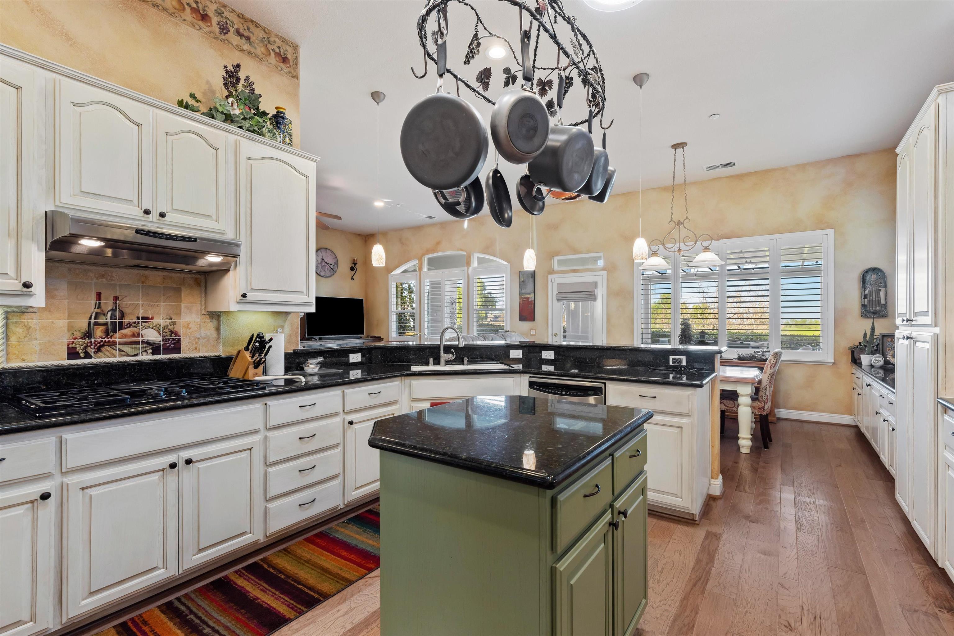 Detail Gallery Image 20 of 59 For 1062 Bountiful Way, Brentwood,  CA 94513 - 2 Beds | 2/1 Baths