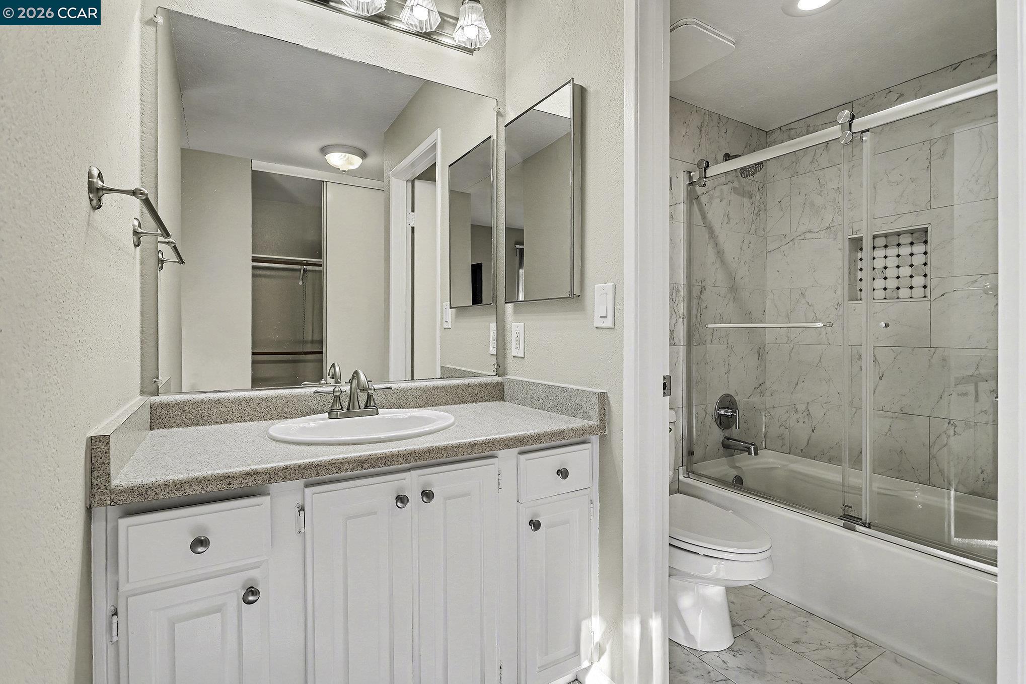 Photo #17: 41120683 Listing: Photo #17