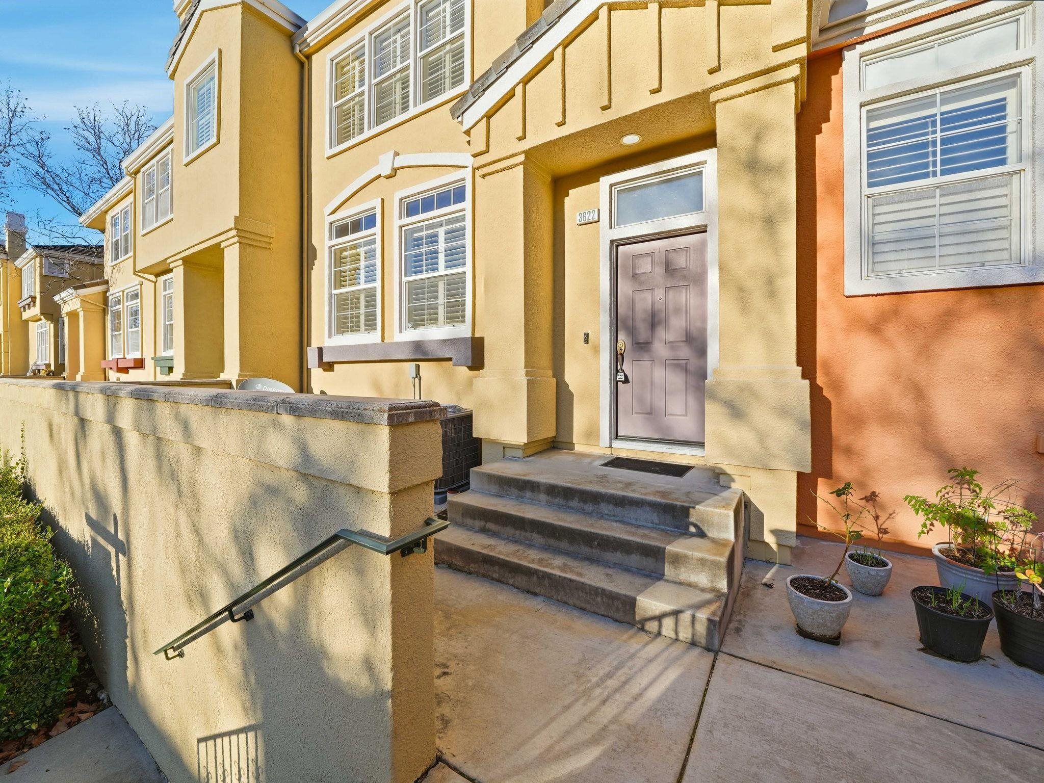 Detail Gallery Image 2 of 28 For 3622 Fitzsimmons Cmn, Fremont,  CA 94538 - 3 Beds | 2/1 Baths