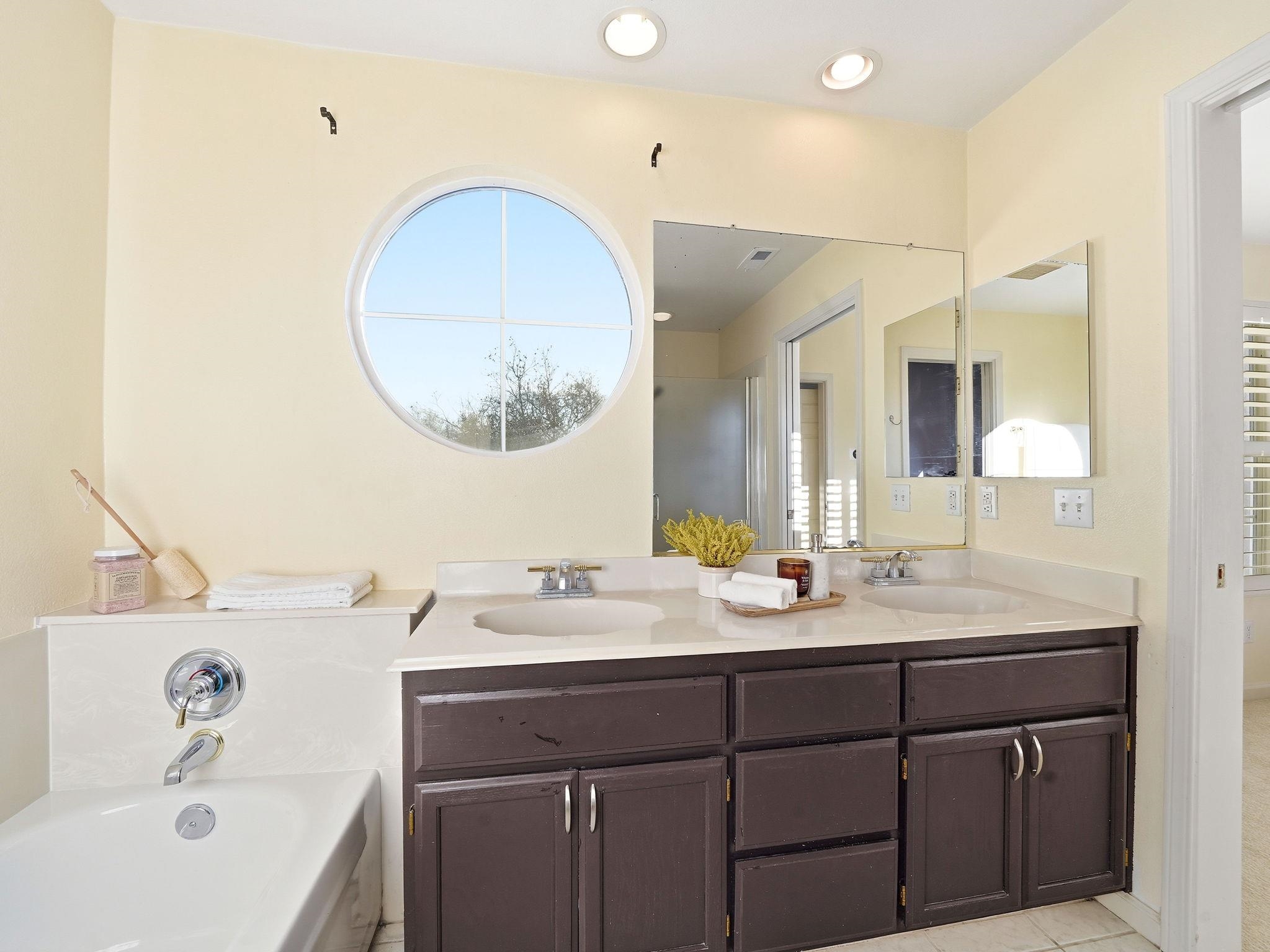 Detail Gallery Image 17 of 28 For 3622 Fitzsimmons Cmn, Fremont,  CA 94538 - 3 Beds | 2/1 Baths