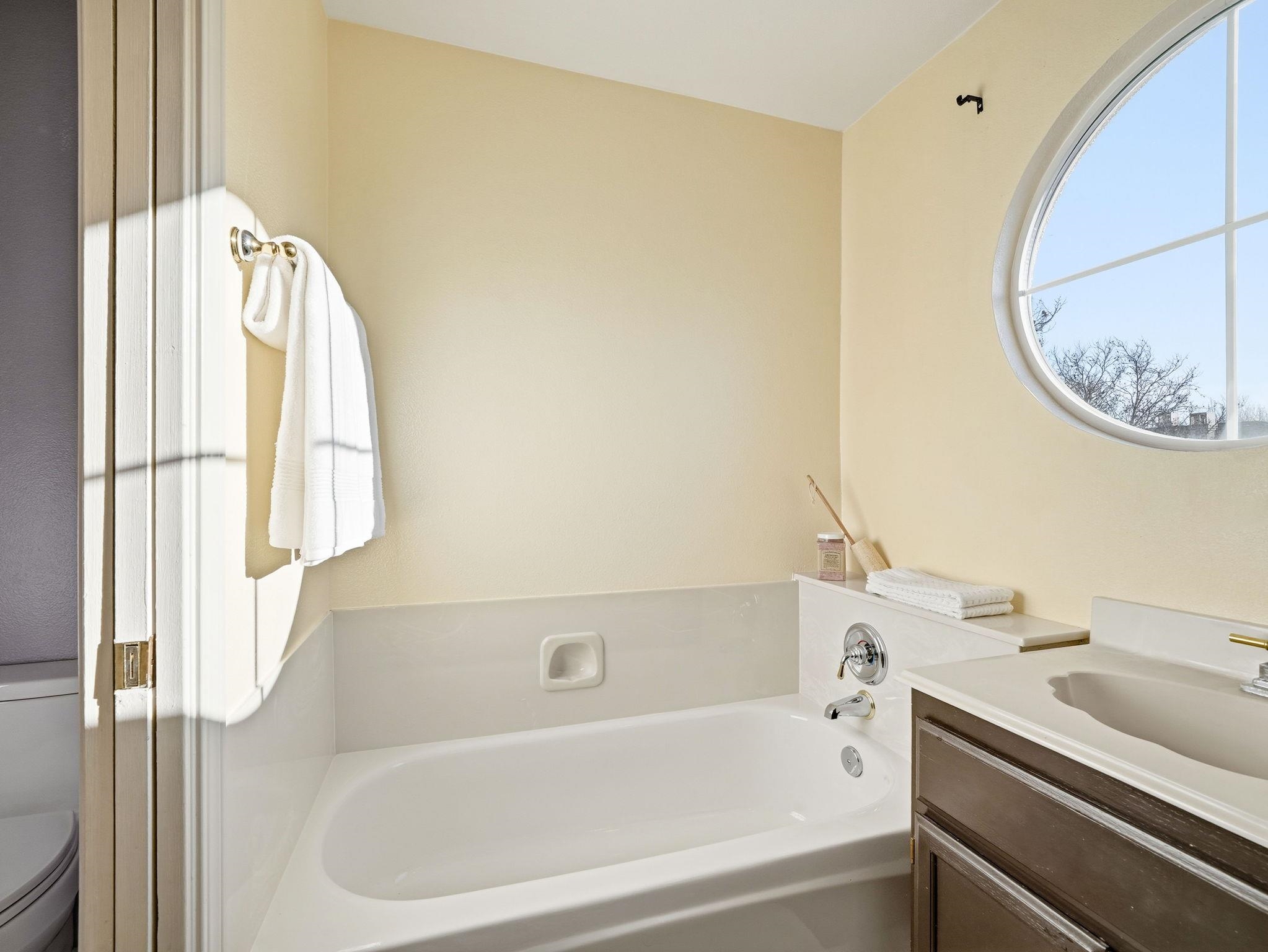 Detail Gallery Image 18 of 28 For 3622 Fitzsimmons Cmn, Fremont,  CA 94538 - 3 Beds | 2/1 Baths