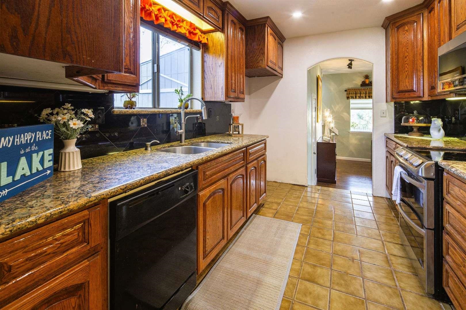 Detail Gallery Image 21 of 60 For 5887 Enramada Dr, La Grange,  CA 95329 - 3 Beds | 2/1 Baths