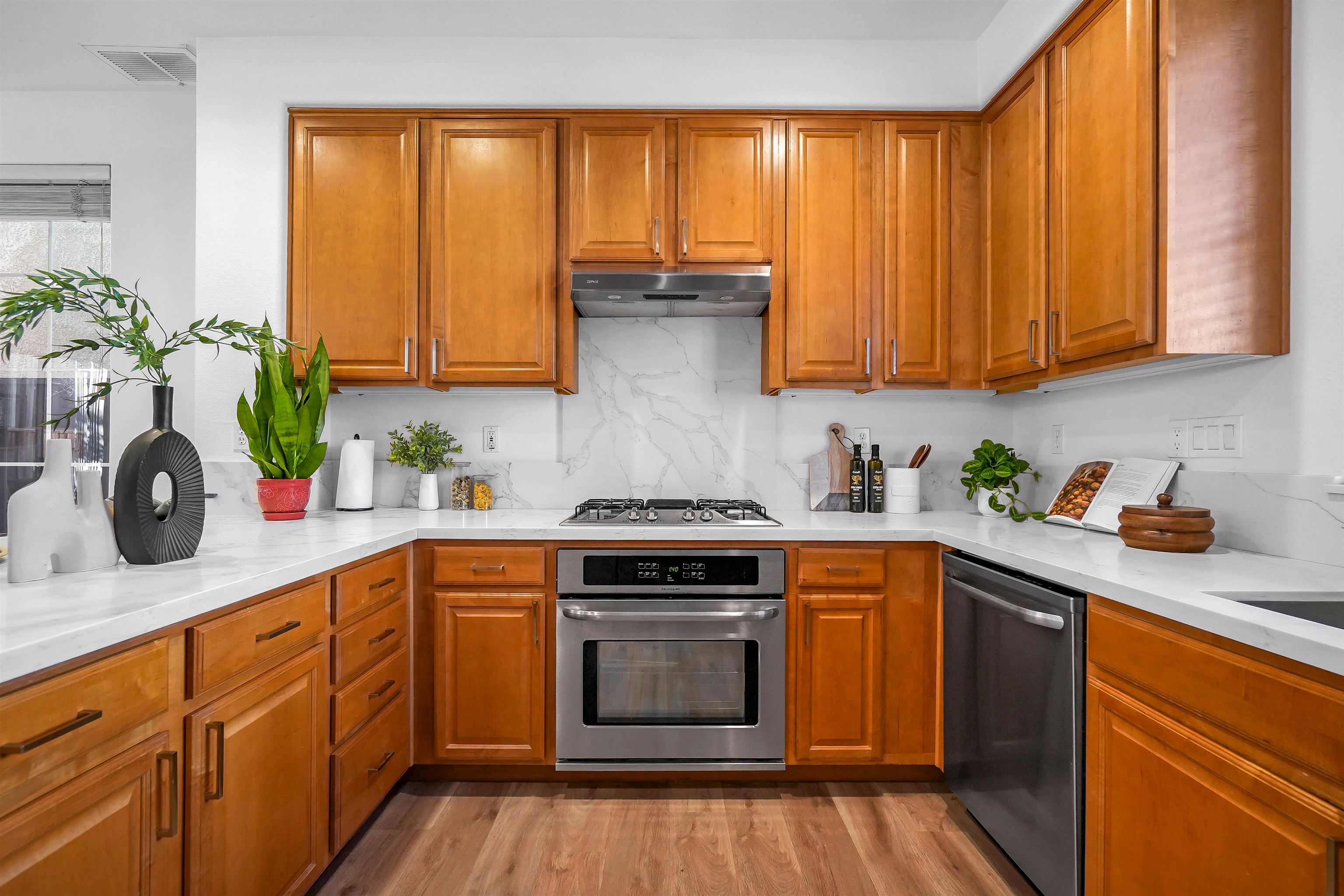 Detail Gallery Image 8 of 45 For 2863 Rubino Cir, San Jose,  CA 95125 - 4 Beds | 2 Baths