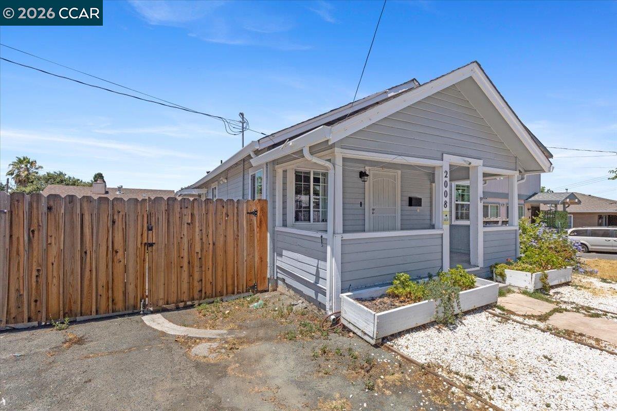 Front Image Thumbnail for CC41120692