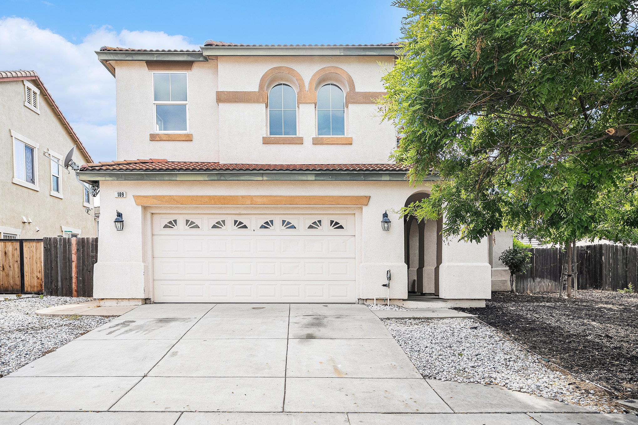 Detail Gallery Image 2 of 39 For 1109 Donatello Way, Oakley,  CA 94561 - 5 Beds | 3 Baths