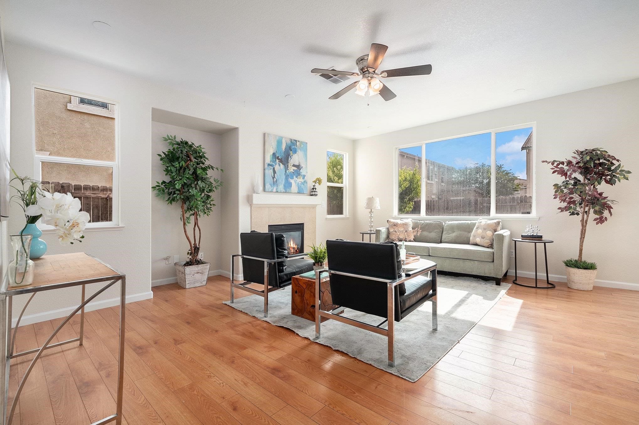 Detail Gallery Image 11 of 39 For 1109 Donatello Way, Oakley,  CA 94561 - 5 Beds | 3 Baths