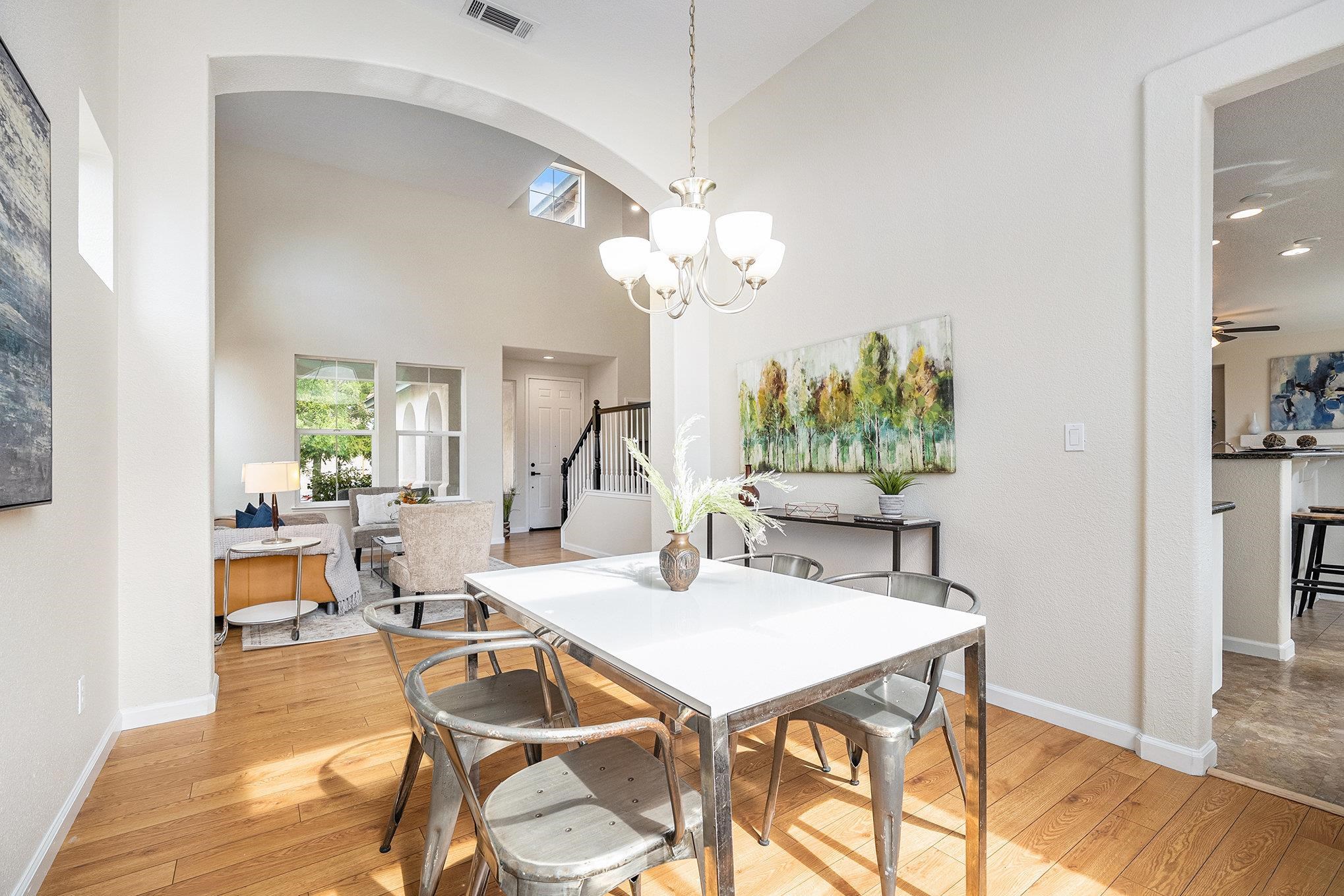 Detail Gallery Image 10 of 39 For 1109 Donatello Way, Oakley,  CA 94561 - 5 Beds | 3 Baths