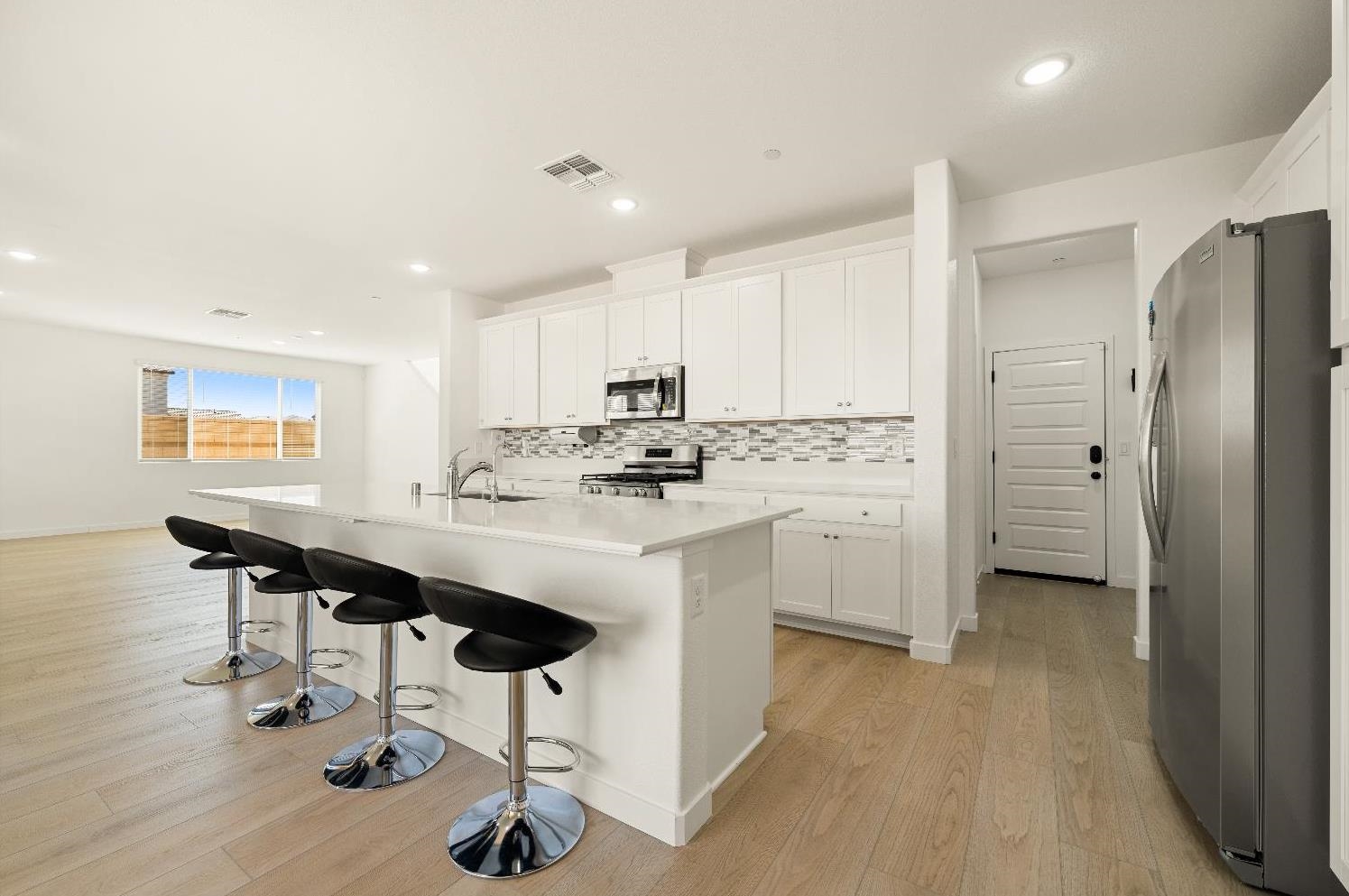 Detail Gallery Image 15 of 38 For 12783 Crossbill Way, Rancho Cordova,  CA 95742 - 5 Beds | 4 Baths