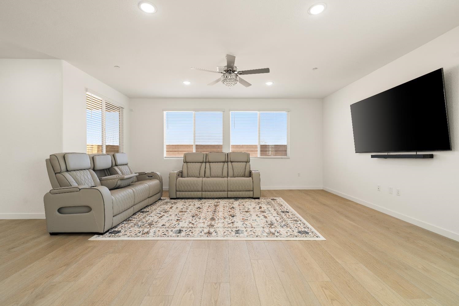 Detail Gallery Image 20 of 38 For 12783 Crossbill Way, Rancho Cordova,  CA 95742 - 5 Beds | 4 Baths