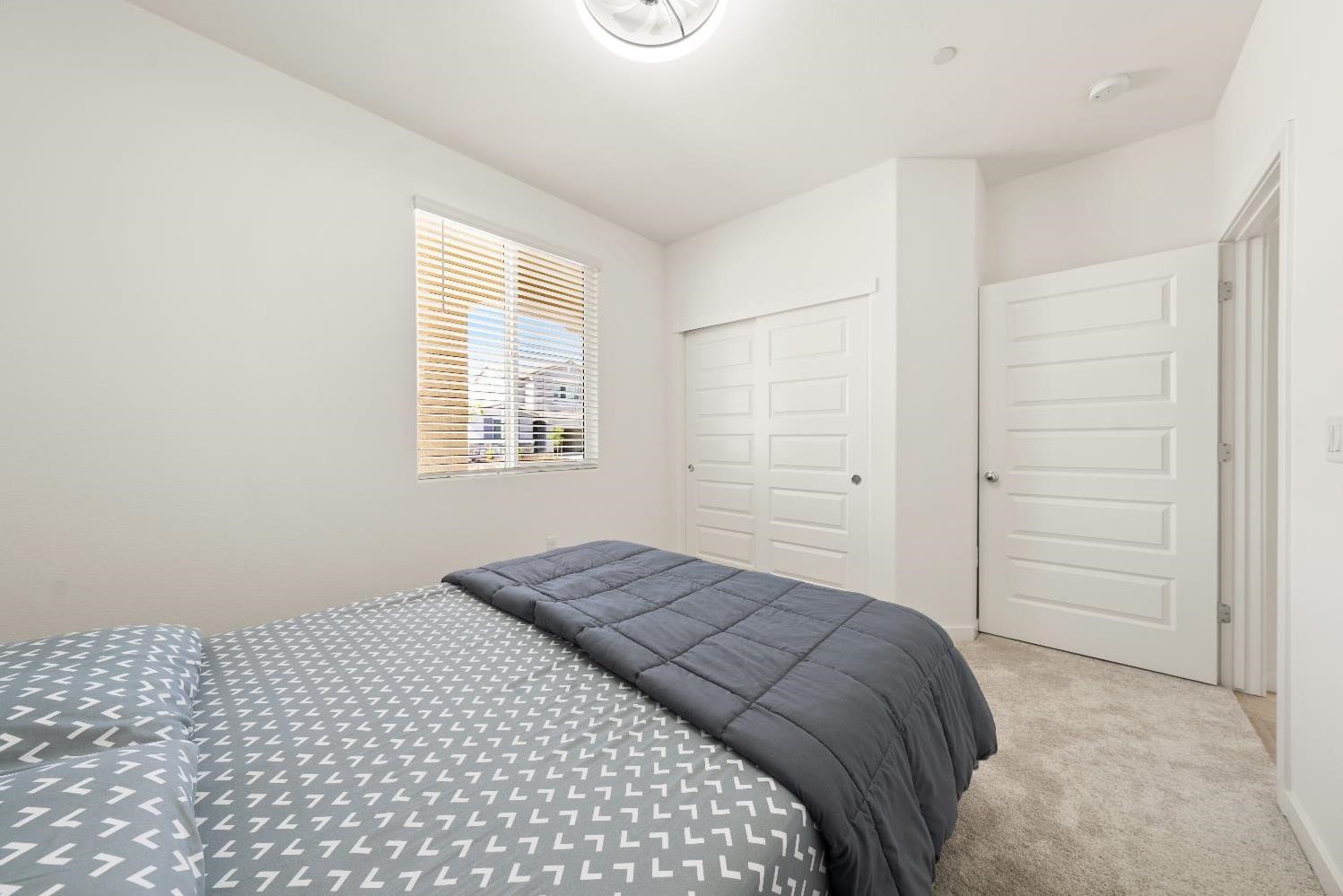 Detail Gallery Image 9 of 38 For 12783 Crossbill Way, Rancho Cordova,  CA 95742 - 5 Beds | 4 Baths