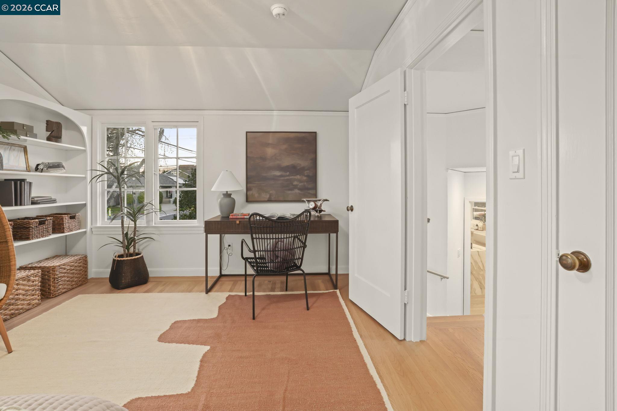 Detail Gallery Image 14 of 27 For 1401 Paloma Ave, Burlingame,  CA 94010 - 2 Beds | 2 Baths