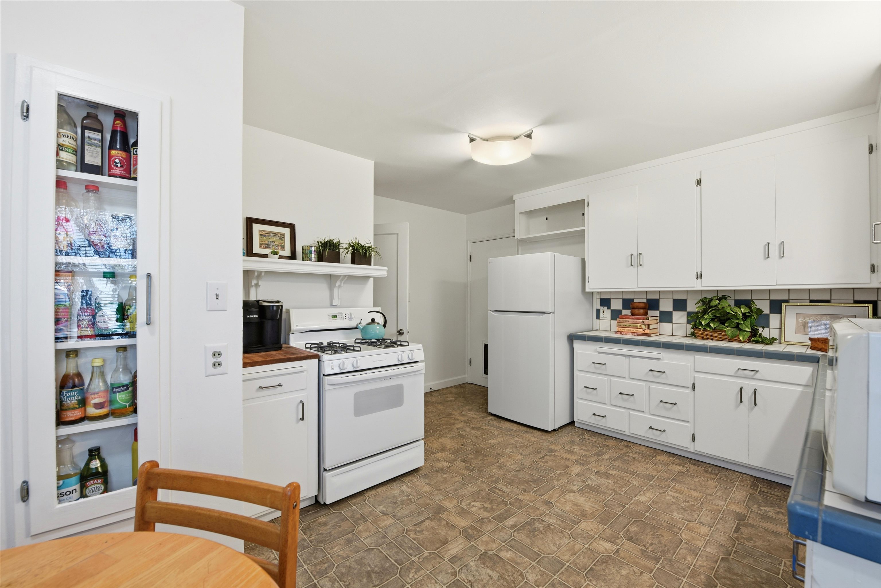 Detail Gallery Image 14 of 34 For 1903 Bradhoff Ave, San Leandro,  CA 94577 - 2 Beds | 1 Baths