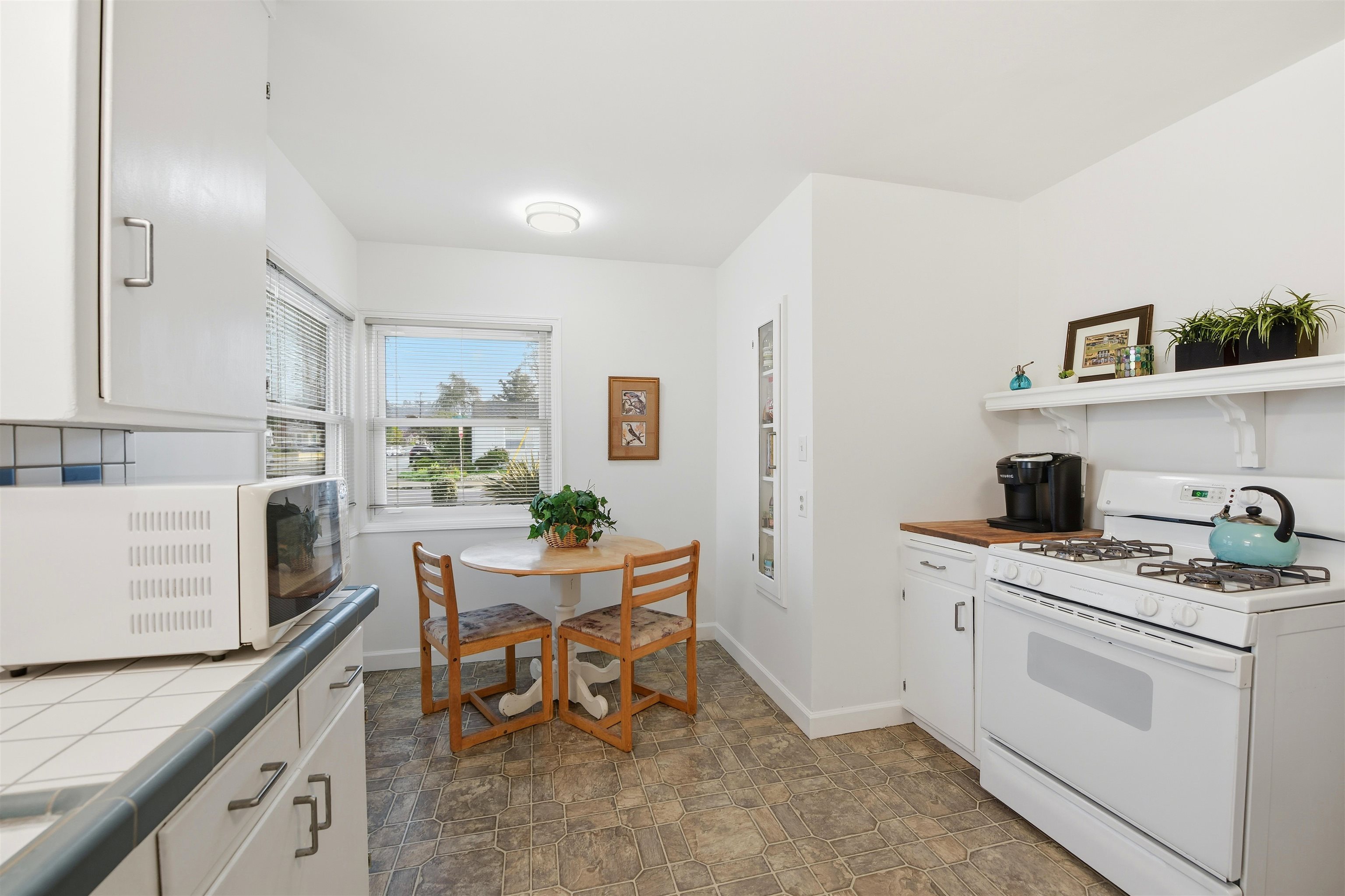 Detail Gallery Image 16 of 34 For 1903 Bradhoff Ave, San Leandro,  CA 94577 - 2 Beds | 1 Baths