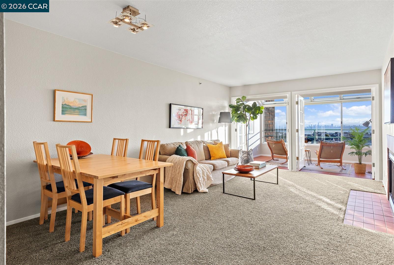 Photo #2: 41120706 Listing: Photo #2