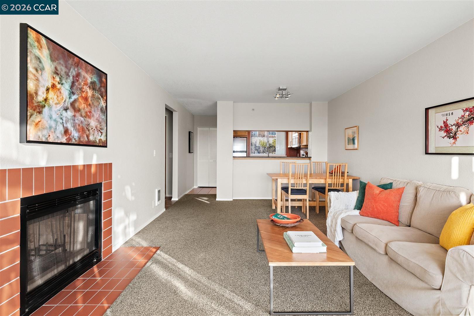 Photo #5: 41120706 Listing: Photo #5