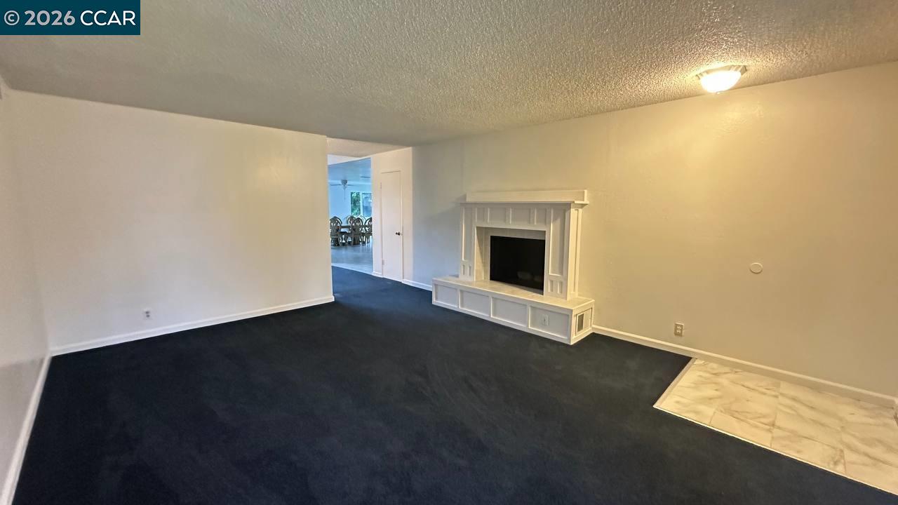 Detail Gallery Image 4 of 32 For 2513 Sunrise Dr, Fairfield,  CA 94533 - 4 Beds | 2 Baths