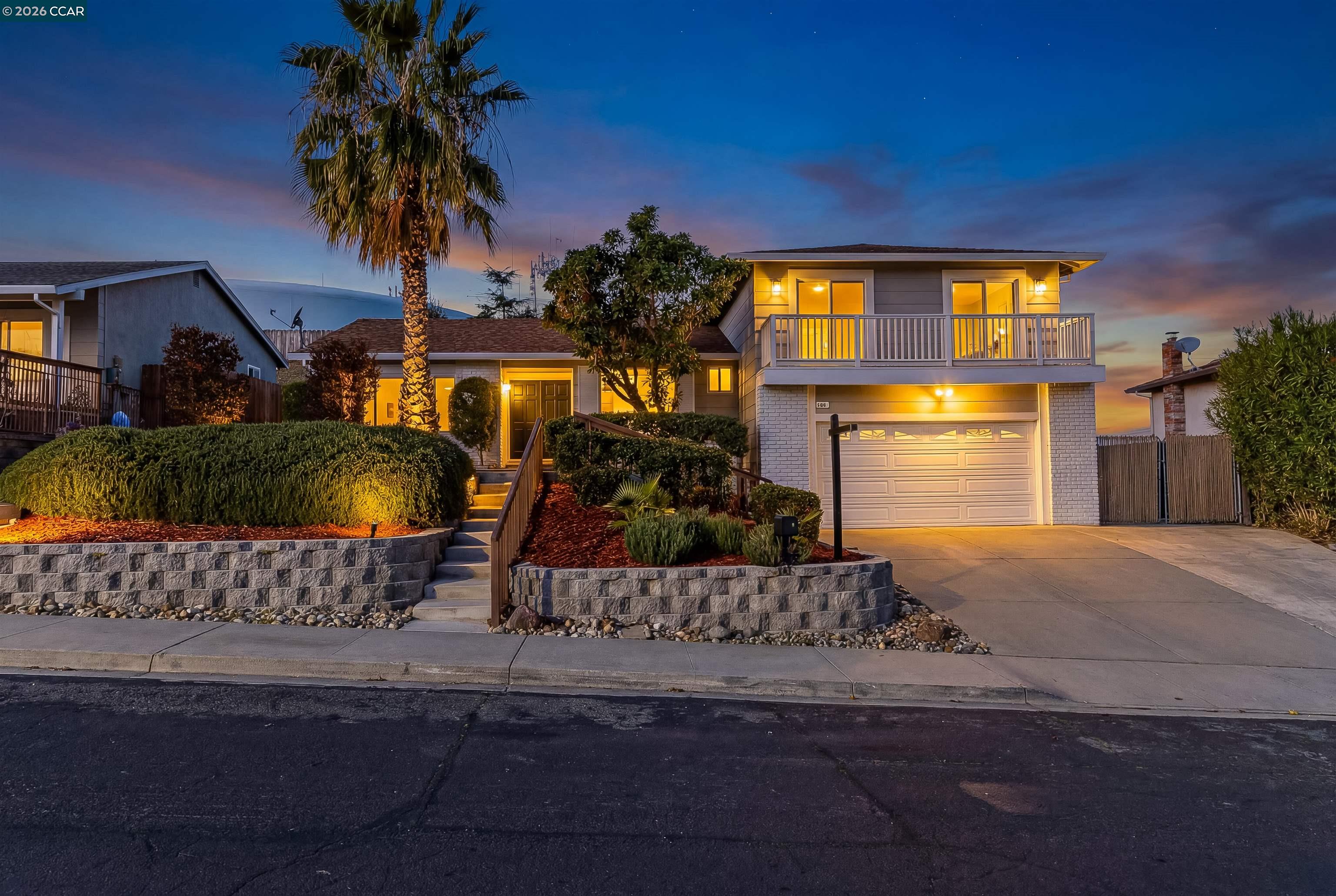 Front Image Thumbnail for CC41120709