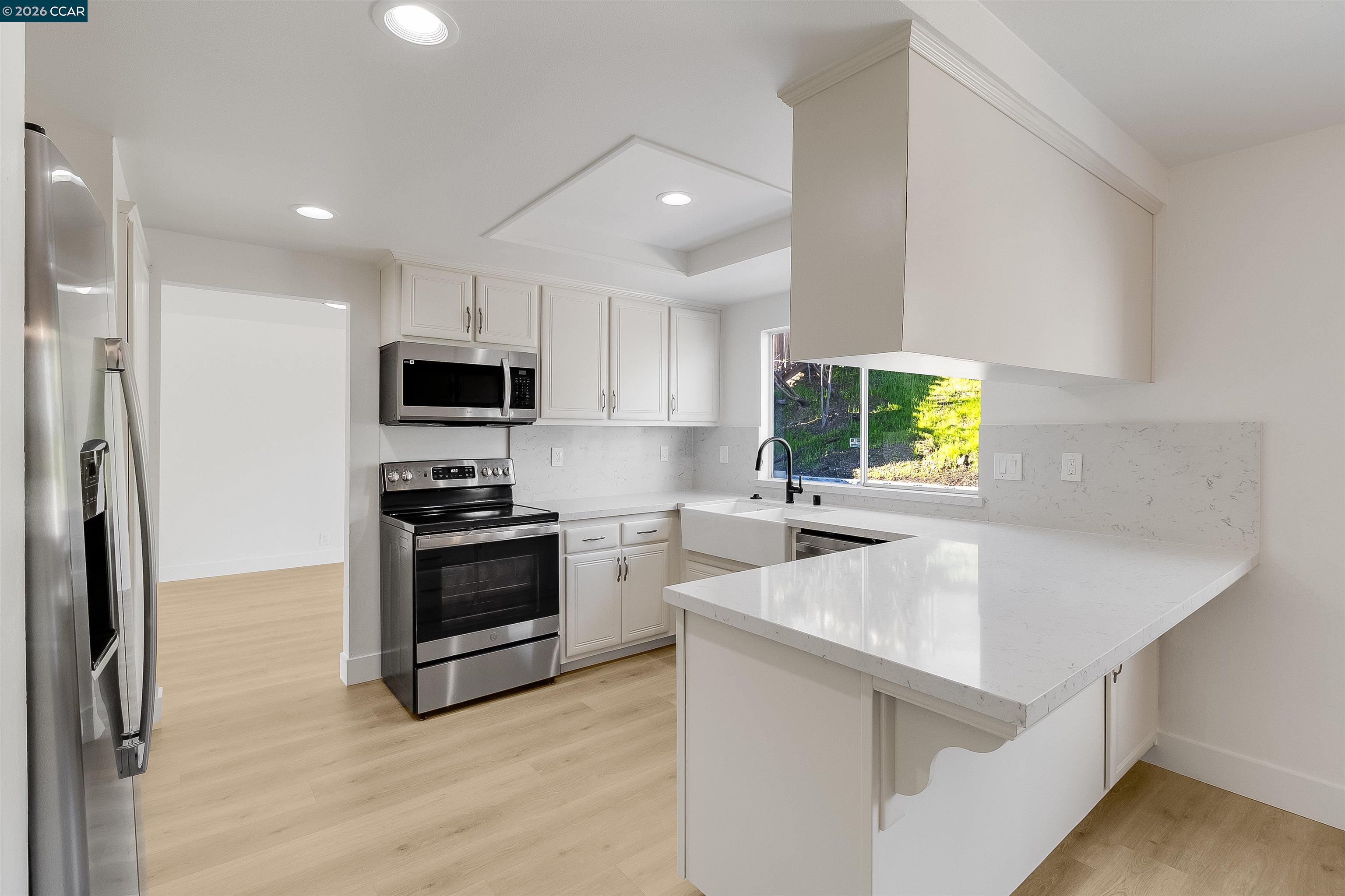 Detail Gallery Image 12 of 40 For 18 Danridge Ct, Antioch,  CA 94509 - 5 Beds | 3/1 Baths