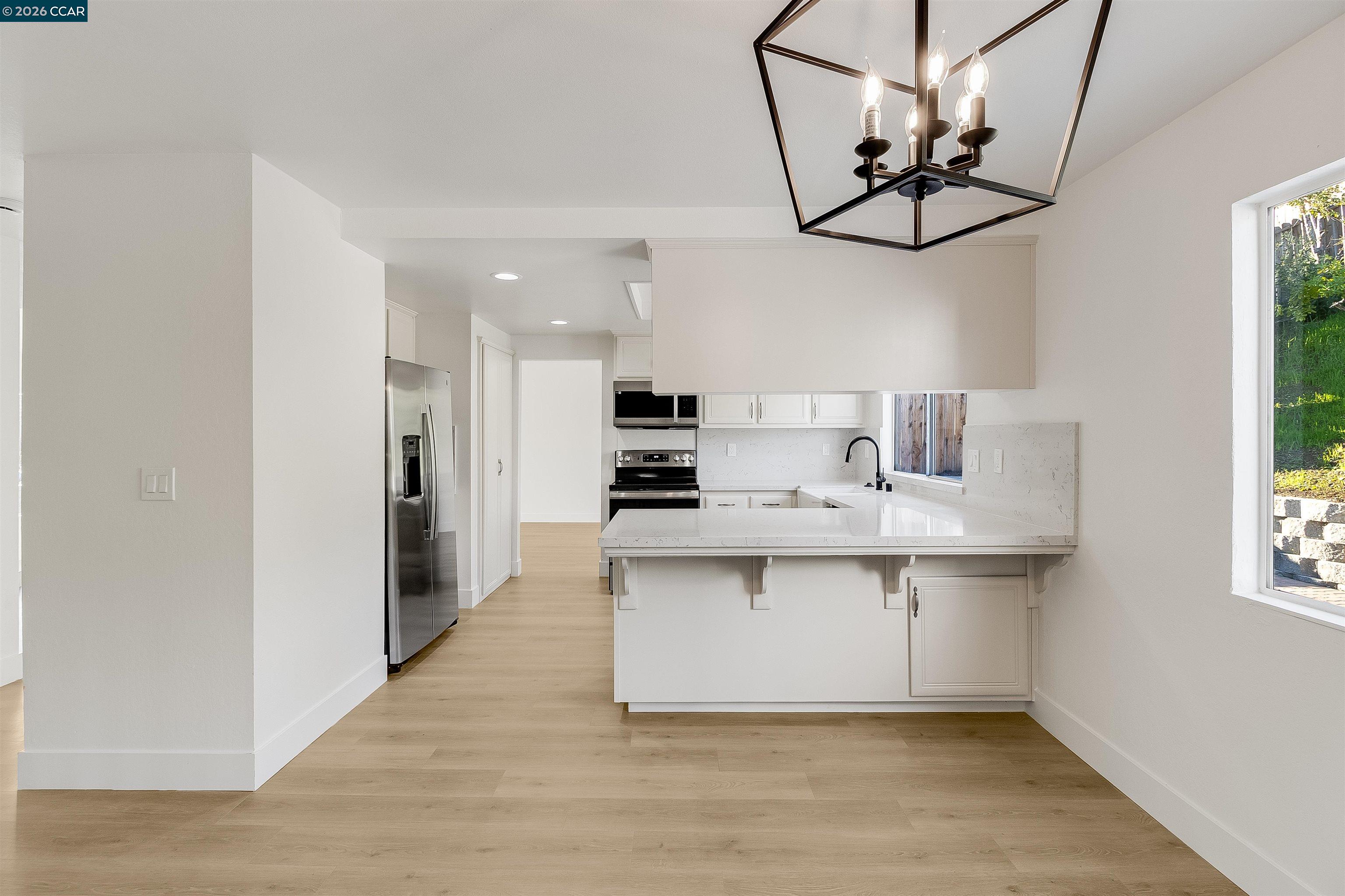 Detail Gallery Image 13 of 40 For 18 Danridge Ct, Antioch,  CA 94509 - 5 Beds | 3/1 Baths