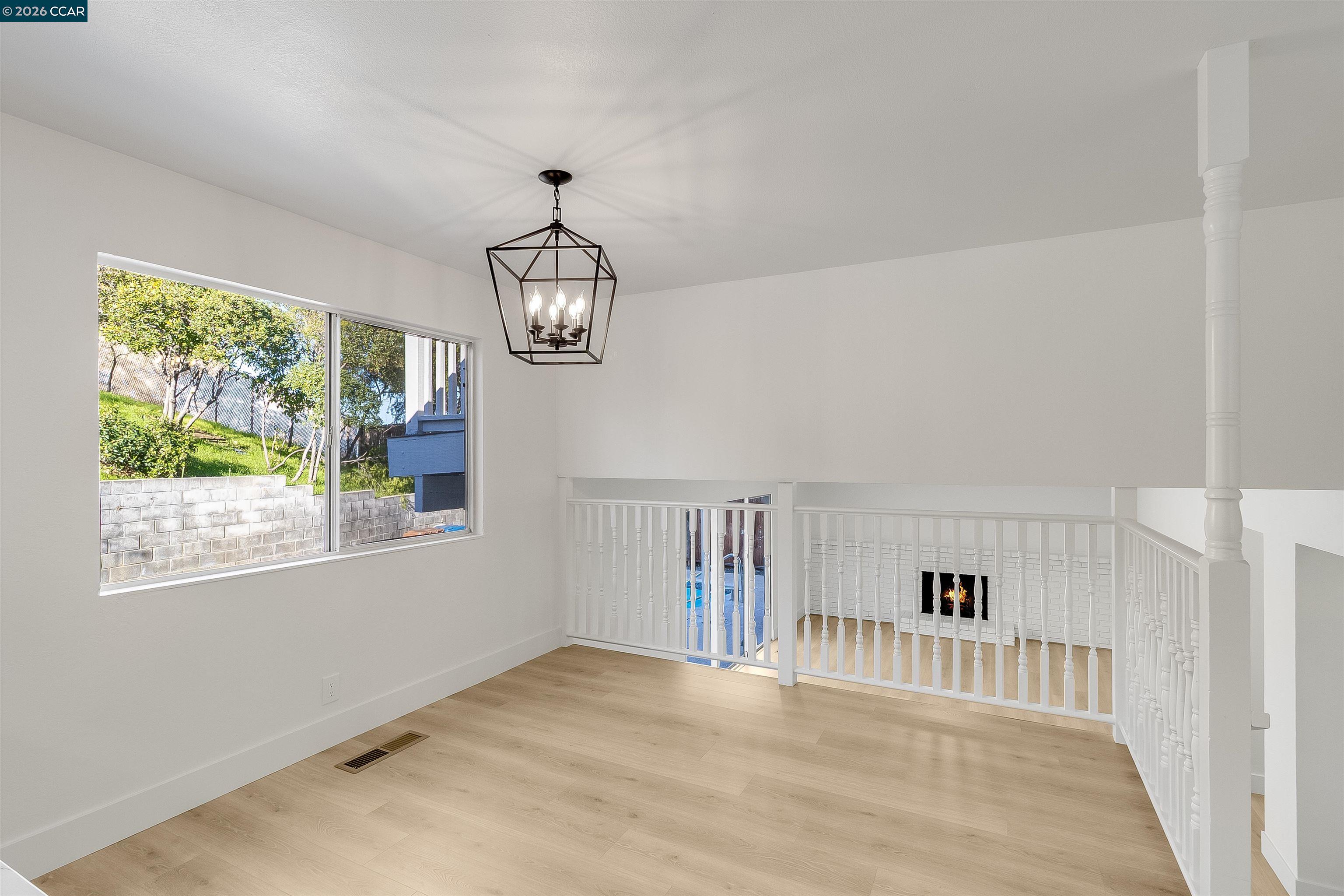 Detail Gallery Image 16 of 40 For 18 Danridge Ct, Antioch,  CA 94509 - 5 Beds | 3/1 Baths