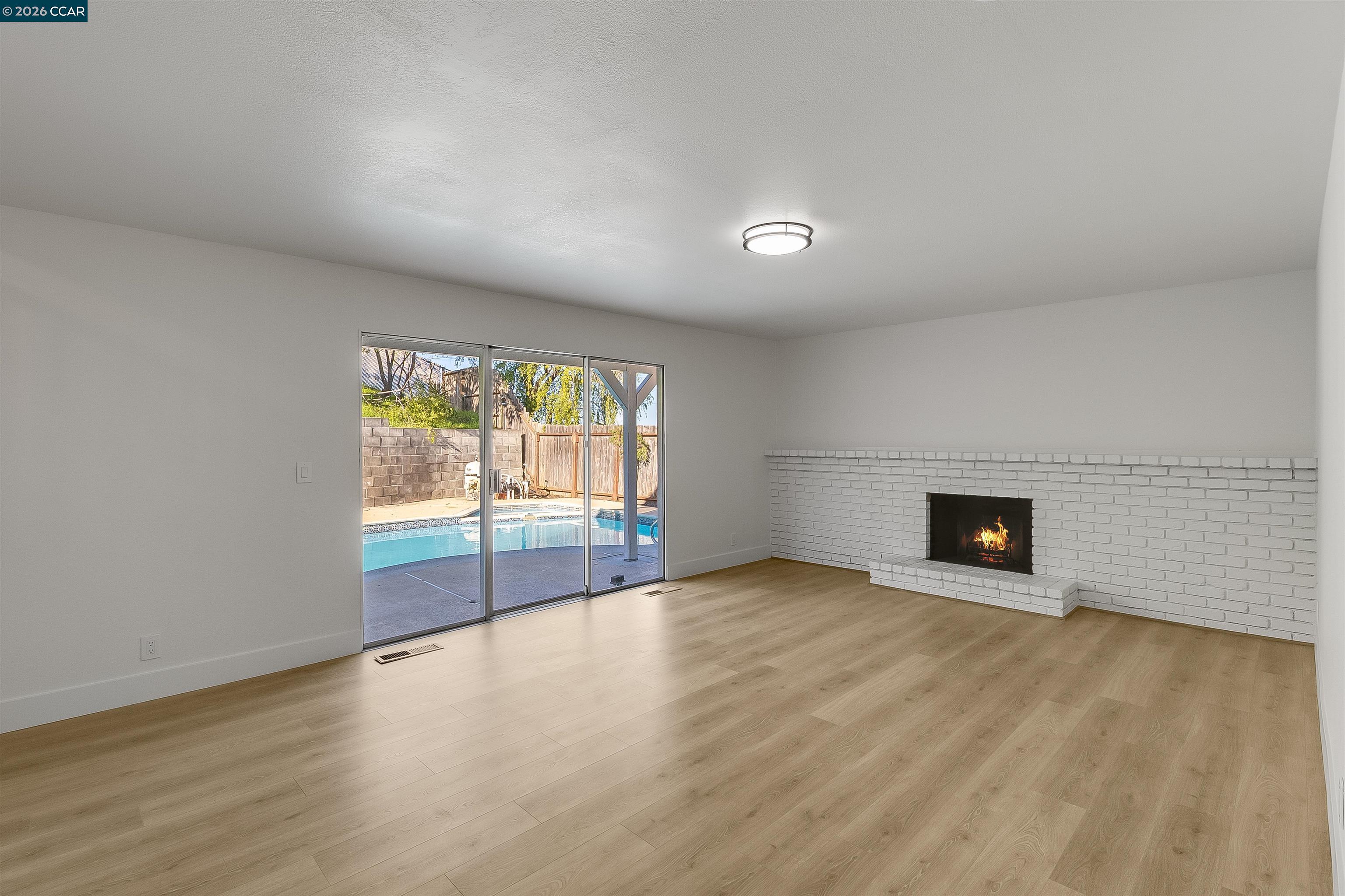 Detail Gallery Image 19 of 40 For 18 Danridge Ct, Antioch,  CA 94509 - 5 Beds | 3/1 Baths