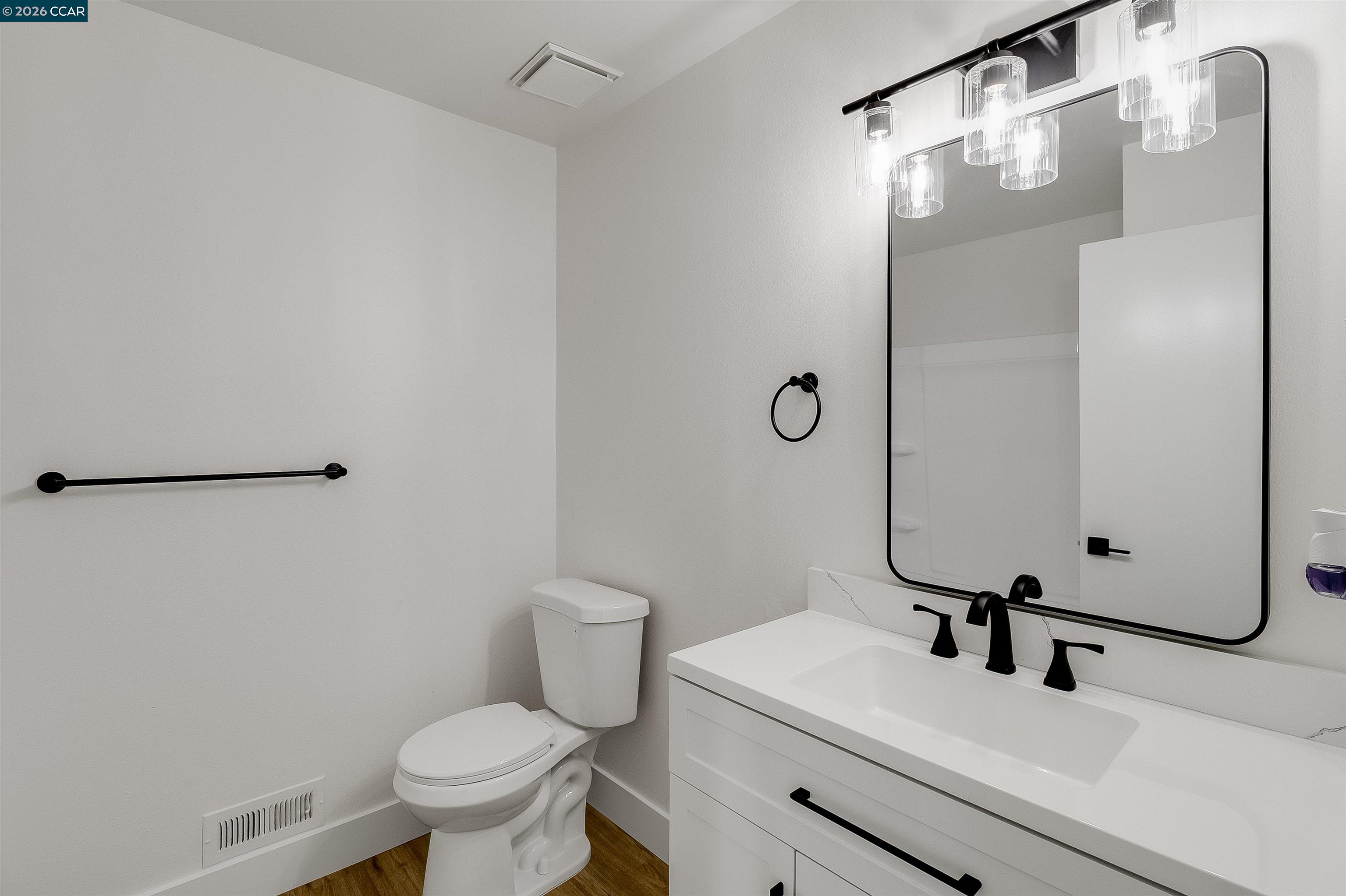 Detail Gallery Image 29 of 40 For 18 Danridge Ct, Antioch,  CA 94509 - 5 Beds | 3/1 Baths