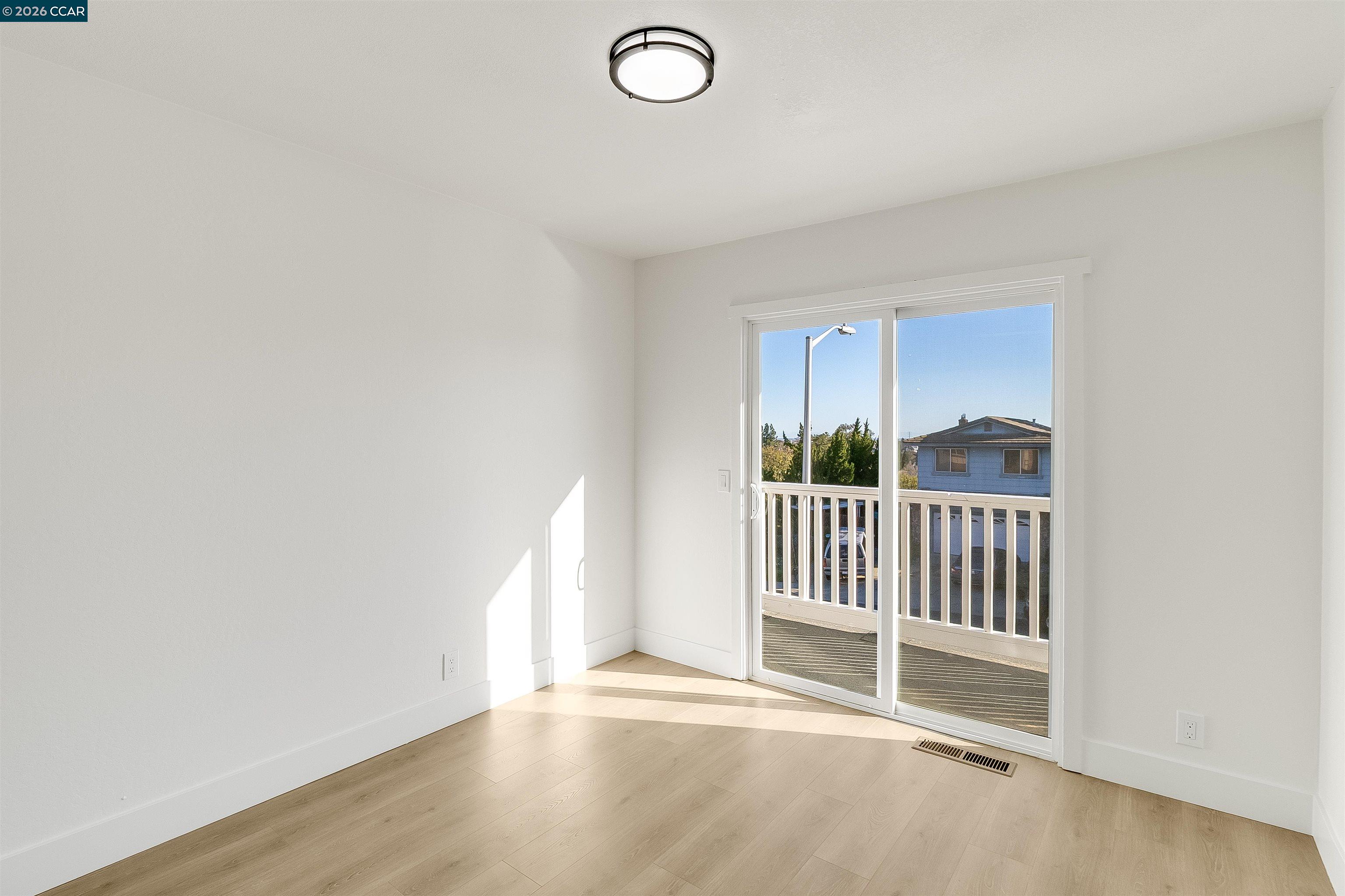 Detail Gallery Image 32 of 40 For 18 Danridge Ct, Antioch,  CA 94509 - 5 Beds | 3/1 Baths