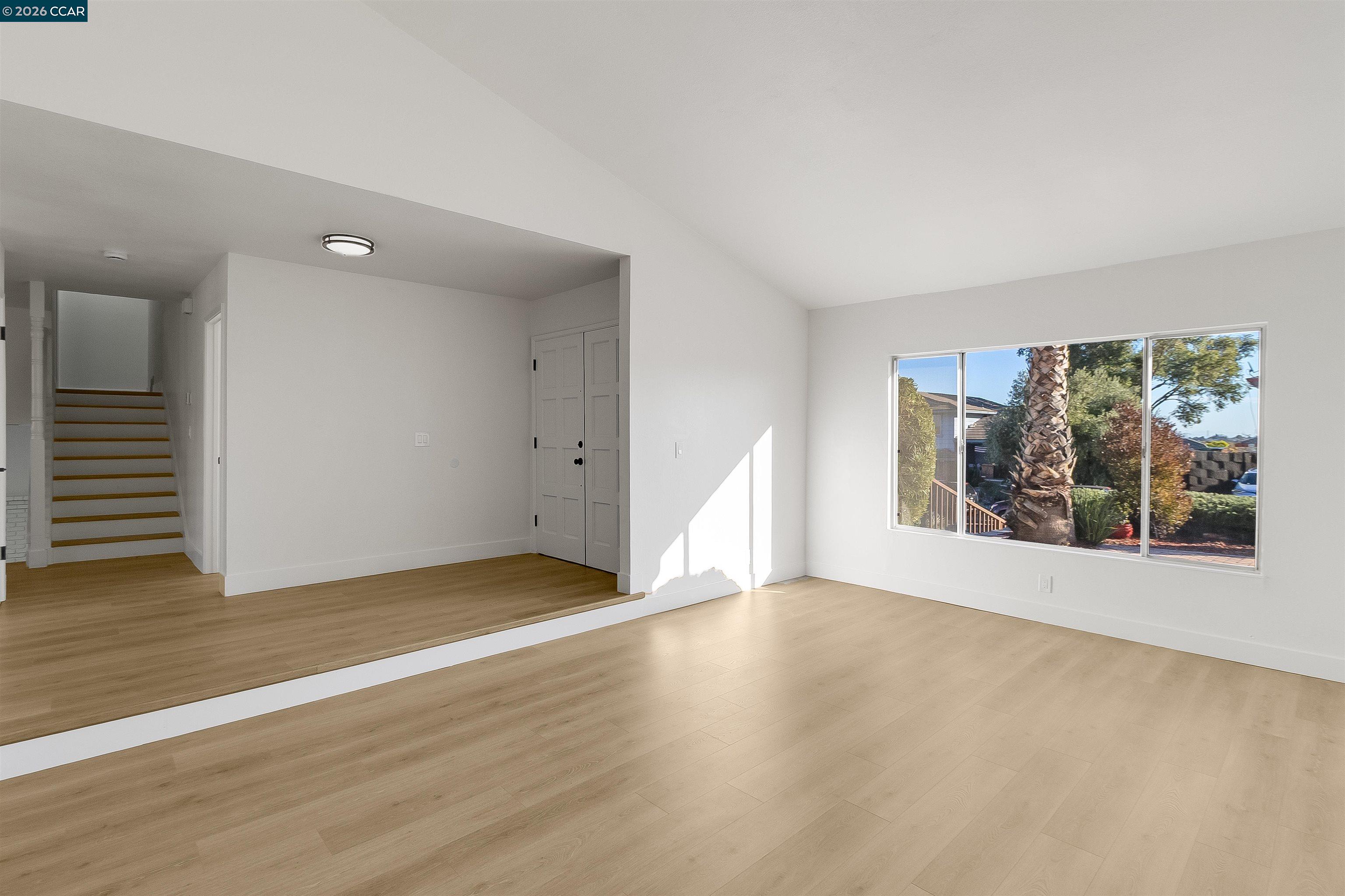 Detail Gallery Image 6 of 40 For 18 Danridge Ct, Antioch,  CA 94509 - 5 Beds | 3/1 Baths