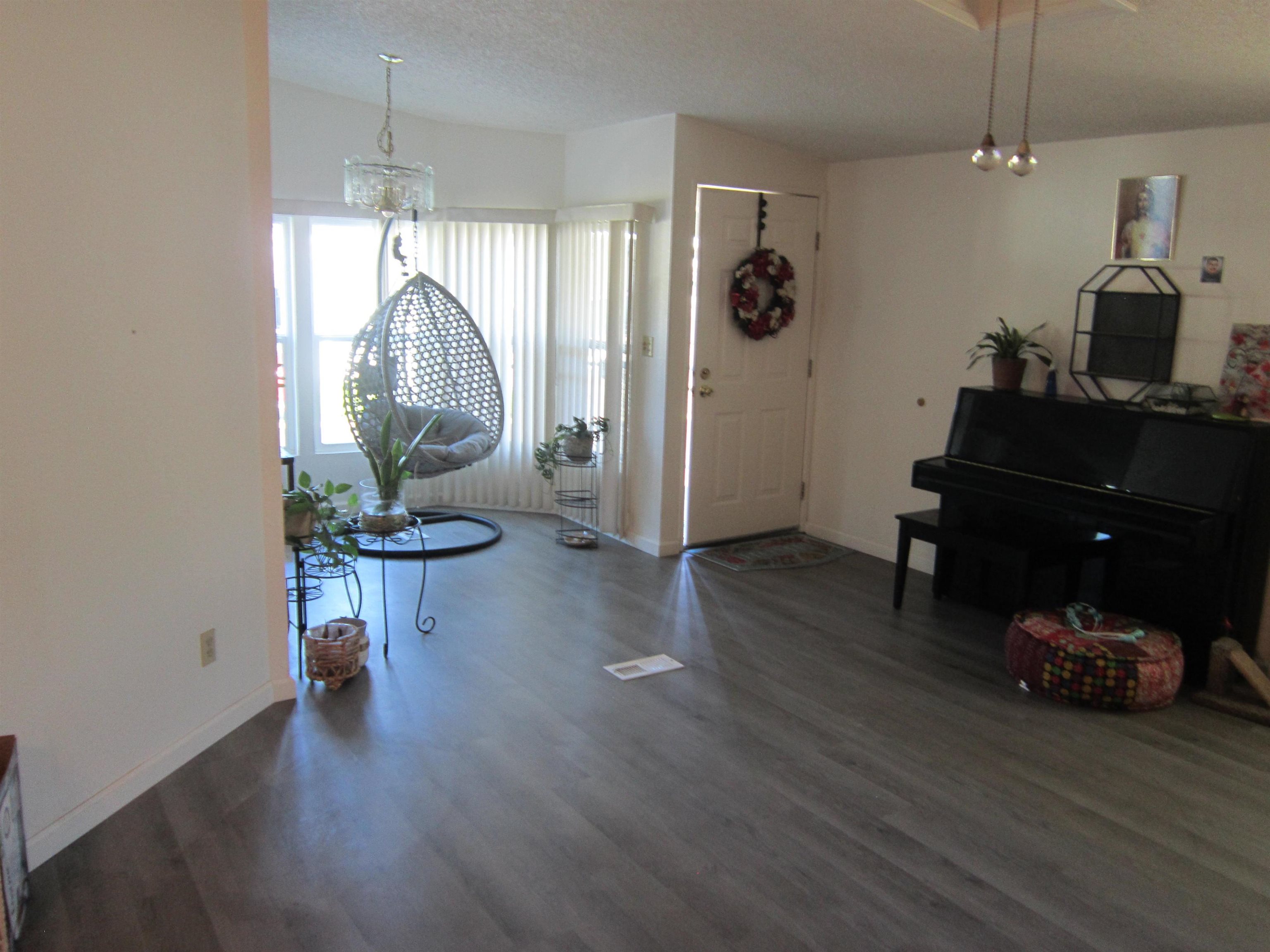 Detail Gallery Image 4 of 17 For 711 Old Canyon Rd #33,  Fremont,  CA 94536 - 2 Beds | 2 Baths