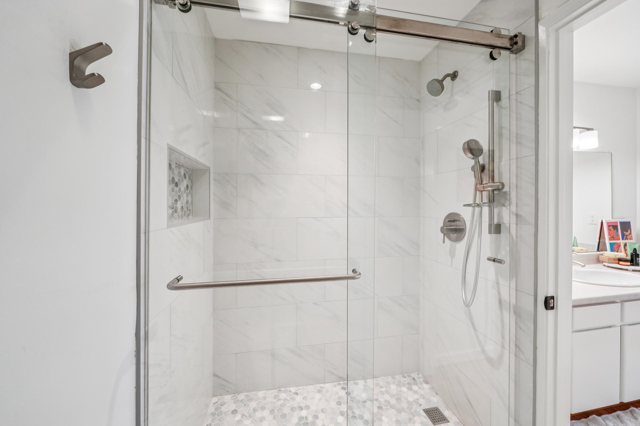 Photo #23: 41120718 Listing: Photo #23