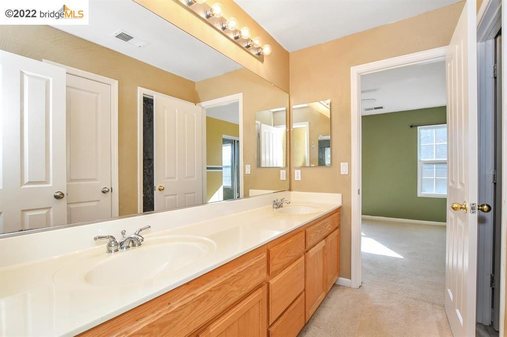 Detail Gallery Image 17 of 21 For 5127 Plumwood Way, Antioch,  CA 94531 - 5 Beds | 3/1 Baths