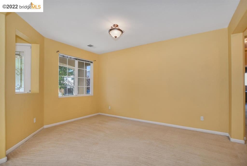 Detail Gallery Image 5 of 21 For 5127 Plumwood Way, Antioch,  CA 94531 - 5 Beds | 3/1 Baths