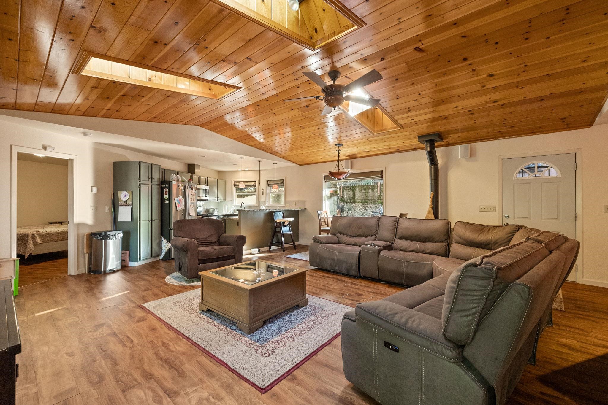 Detail Gallery Image 7 of 37 For 24248 Martingale Ln, Sonora,  CA 95370 - 3 Beds | 3 Baths