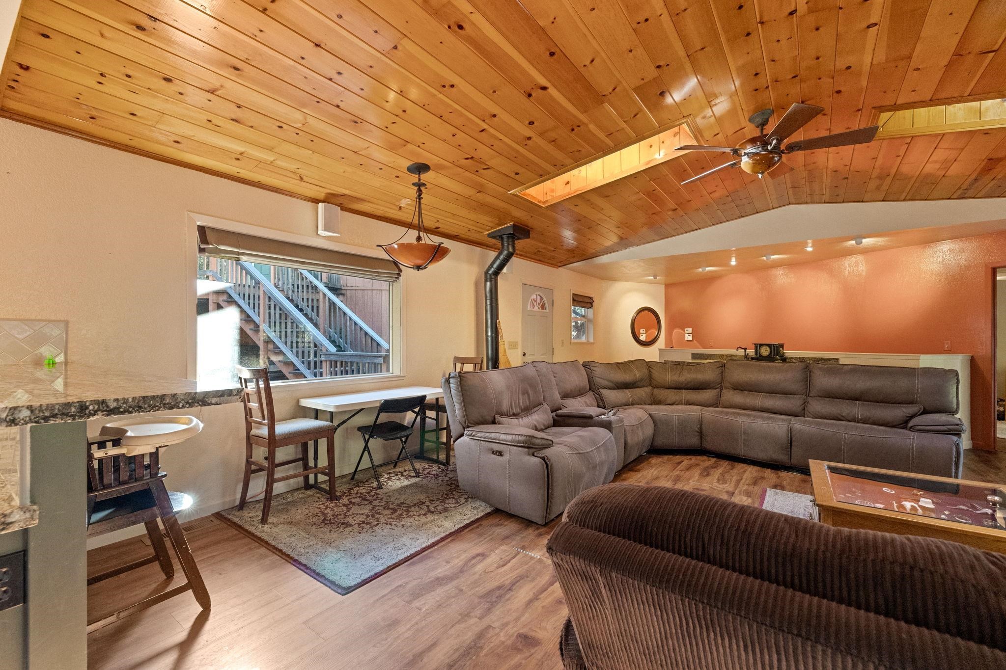 Detail Gallery Image 10 of 37 For 24248 Martingale Ln, Sonora,  CA 95370 - 3 Beds | 3 Baths