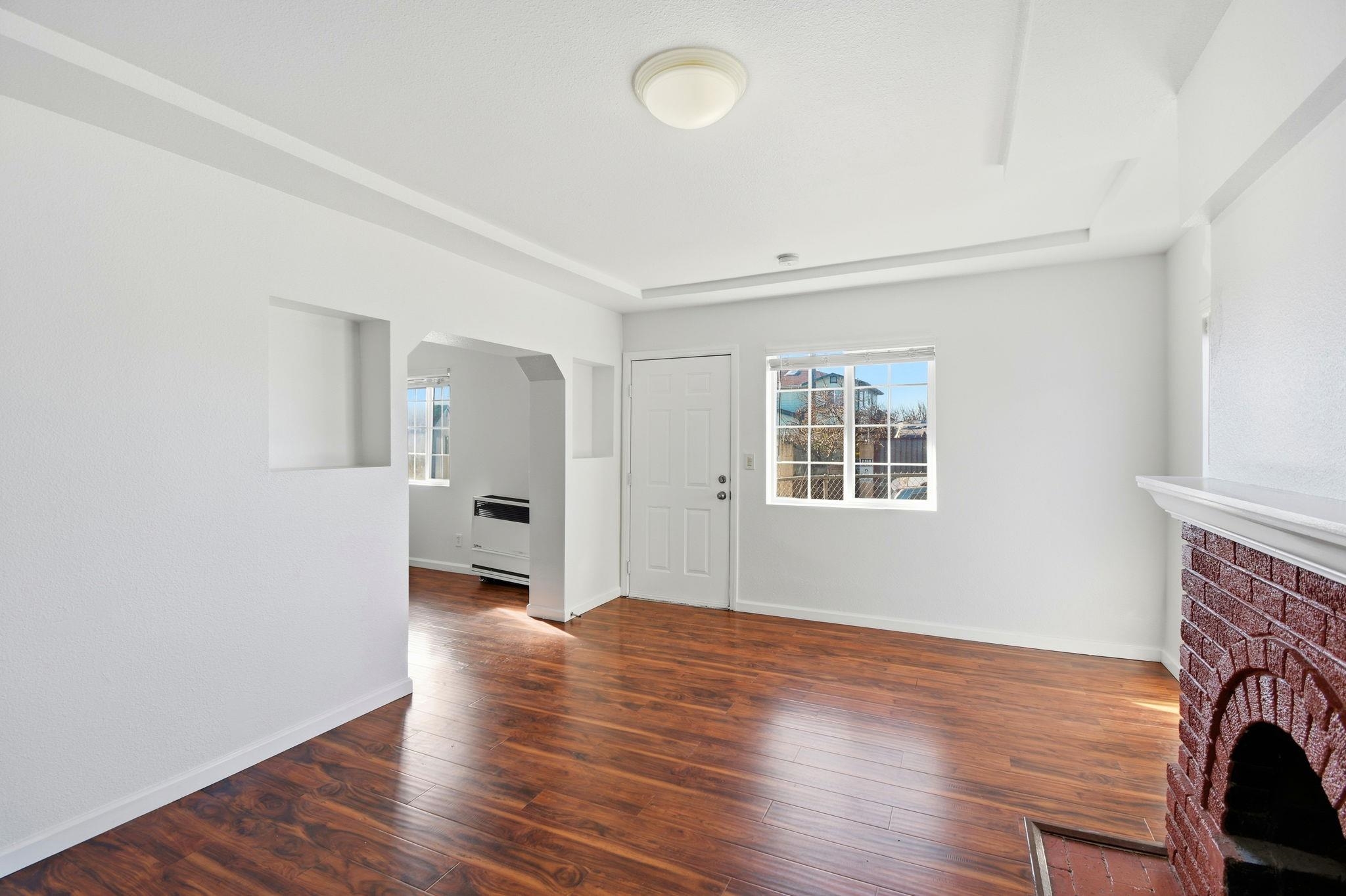 Detail Gallery Image 12 of 38 For 2122 E 25th St, Oakland,  CA 94606 - 3 Beds | 2 Baths