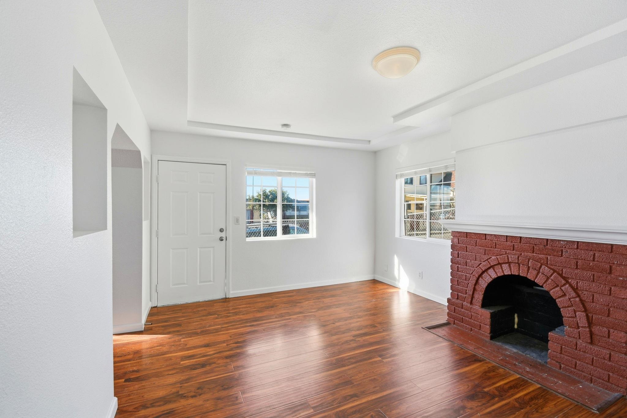 Detail Gallery Image 7 of 38 For 2122 E 25th St, Oakland,  CA 94606 - 3 Beds | 2 Baths