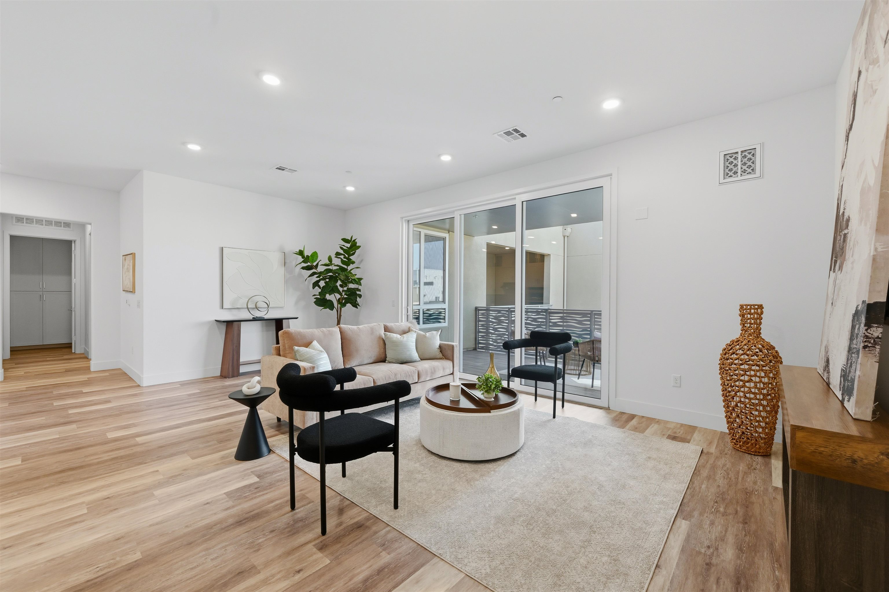 Photo #5: 41120726 Listing: Photo #5