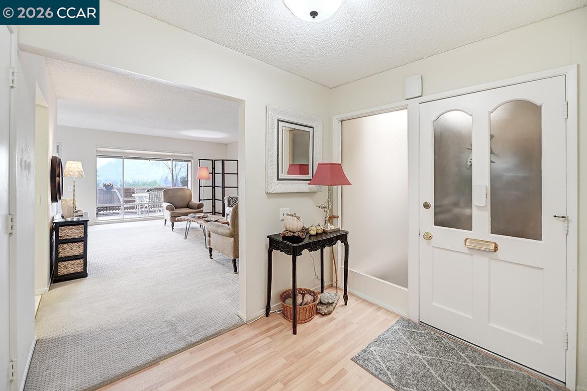 Photo #4: 41120742 Listing: Photo #4