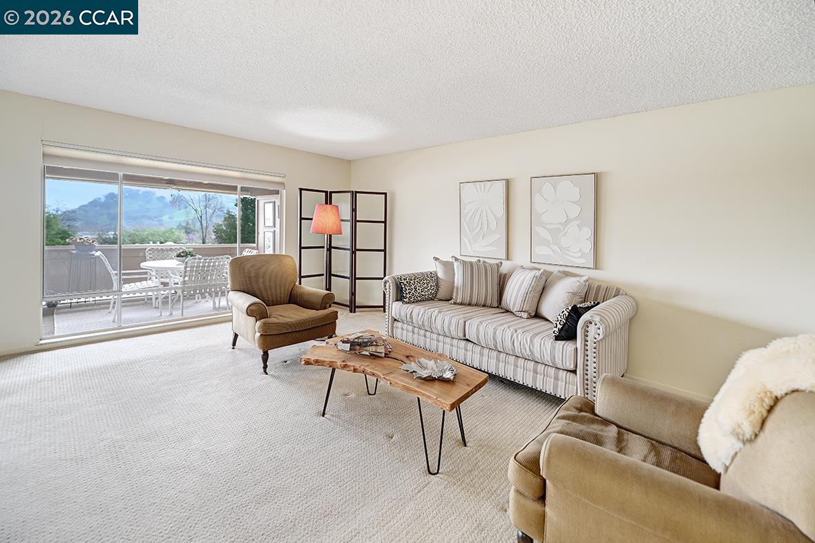 Photo #5: 41120742 Listing: Photo #5