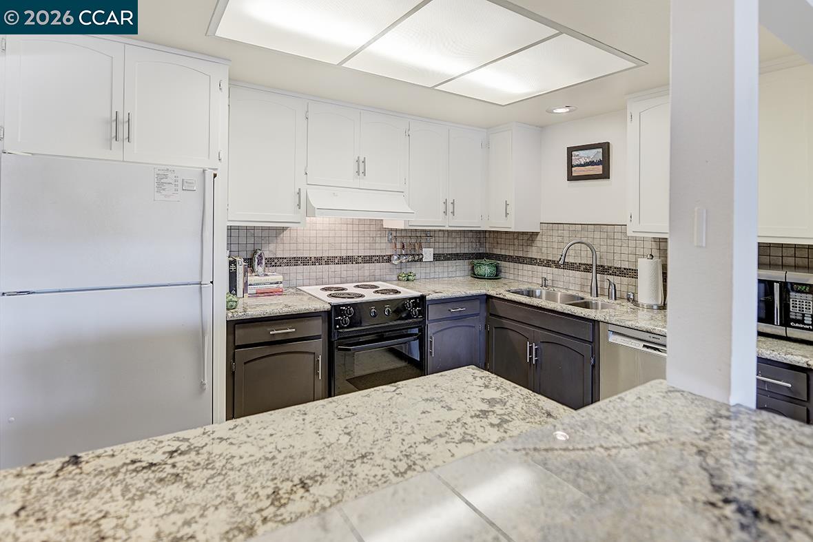 Photo #9: 41120742 Listing: Photo #9