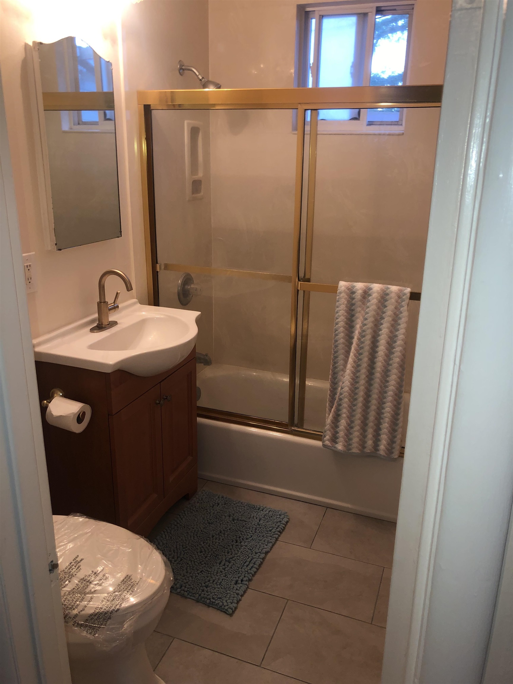 Detail Gallery Image 10 of 15 For 627 Rose Avenue #4,  Pleasanton,  CA 94566-6530 - 1 Beds | 1 Baths