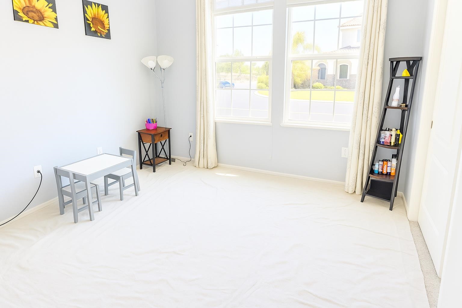 Detail Gallery Image 8 of 26 For 8491 Pinehollow Cir, Discovery Bay,  CA 94505 - 5 Beds | 3 Baths