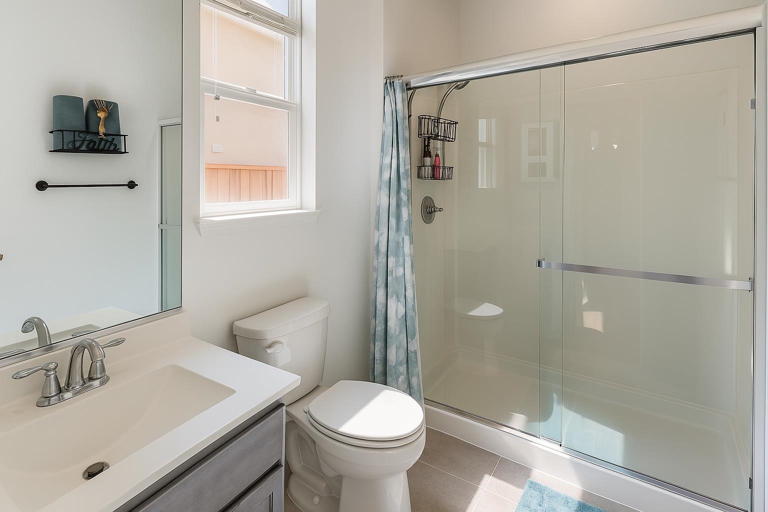 Detail Gallery Image 9 of 26 For 8491 Pinehollow Cir, Discovery Bay,  CA 94505 - 5 Beds | 3 Baths