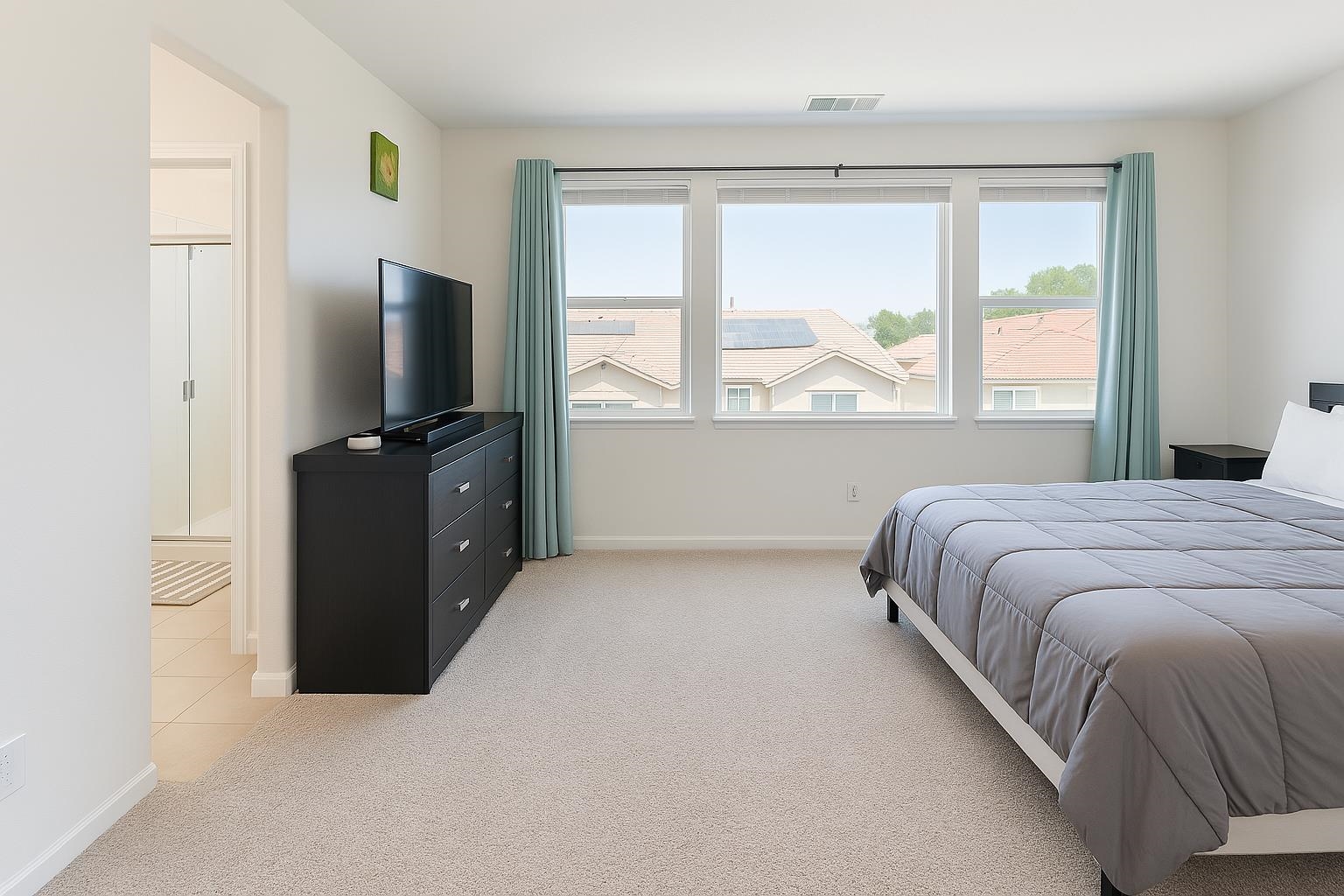 Detail Gallery Image 18 of 26 For 8491 Pinehollow Cir, Discovery Bay,  CA 94505 - 5 Beds | 3 Baths