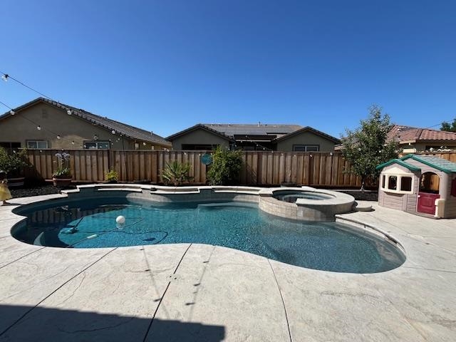 Detail Gallery Image 19 of 26 For 8491 Pinehollow Cir, Discovery Bay,  CA 94505 - 5 Beds | 3 Baths